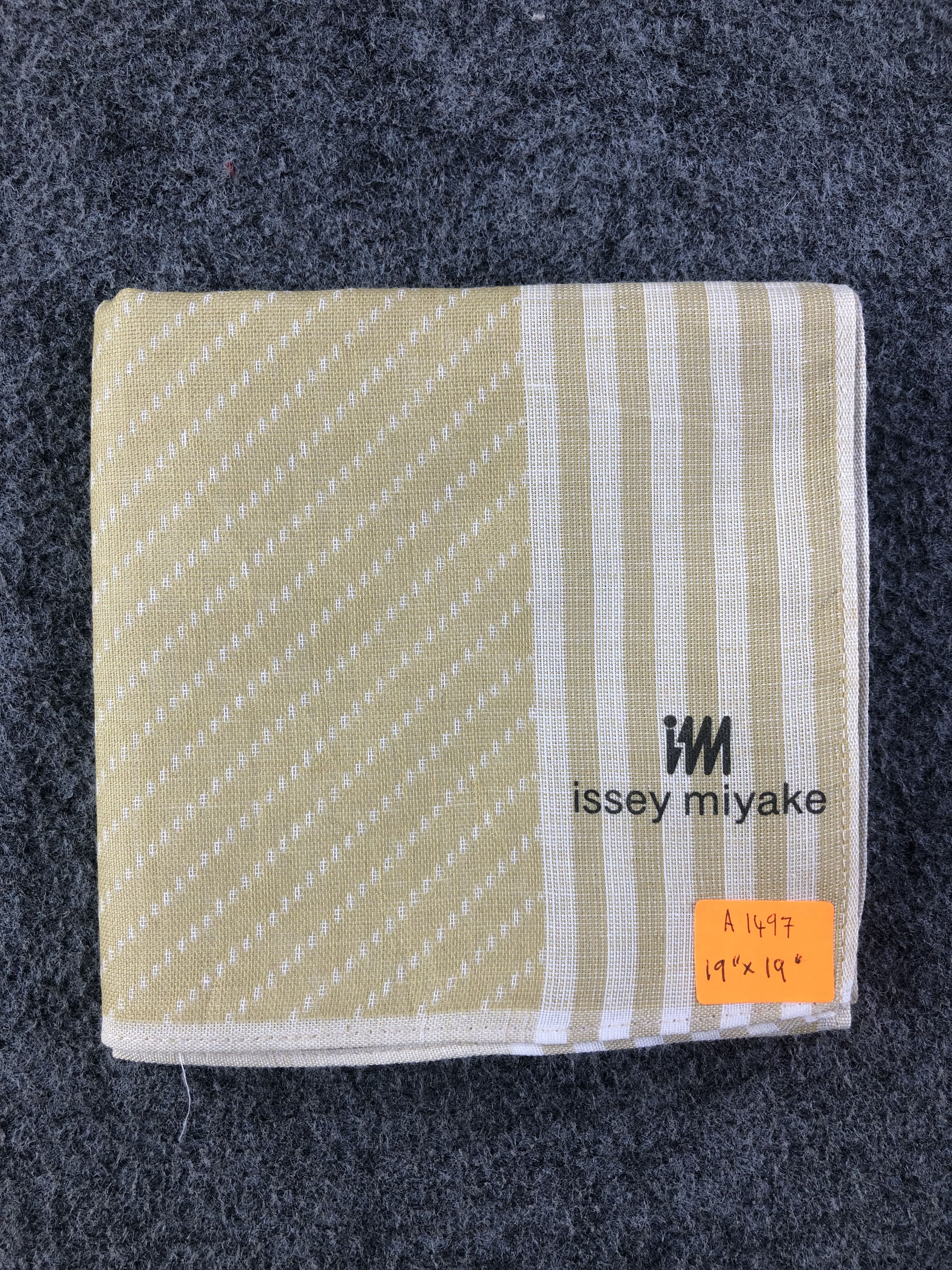 Issey Miyake Issey Miyake Handkerchief / Bandana / Neckerchief Size ONE SIZE - 6 Thumbnail