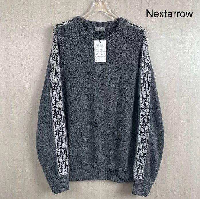 Dior Grey Kirin Arm Sweater 2412-Nextarrow