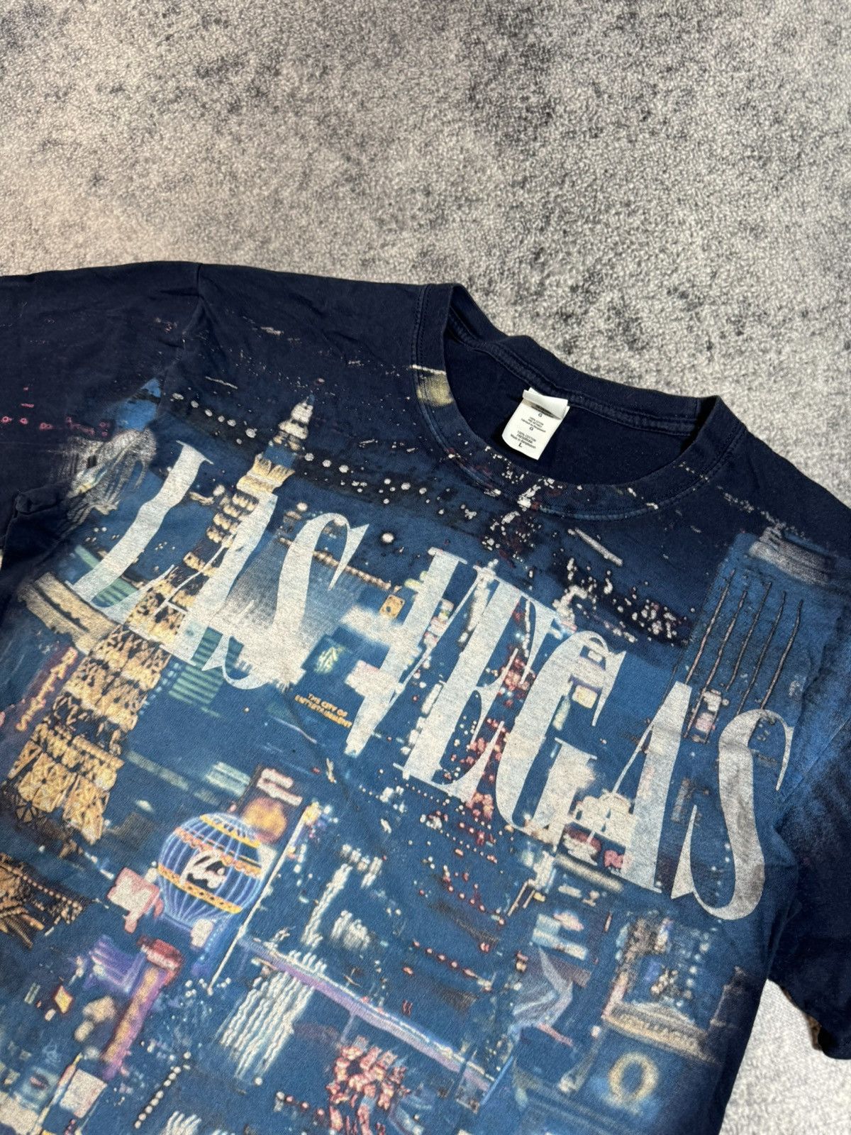 Band Tees Y2K vintage Las Vegas Big Logo t-shirt art Streetwear Casual Size US L / EU 52-54 / 3 - 2 Thumbnail