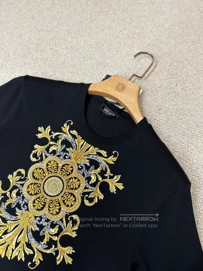 Versace Versace Black embroidered print casual short-sleeved T-shi Size US S / EU 44-46 / 1 - 3 Thumbnail
