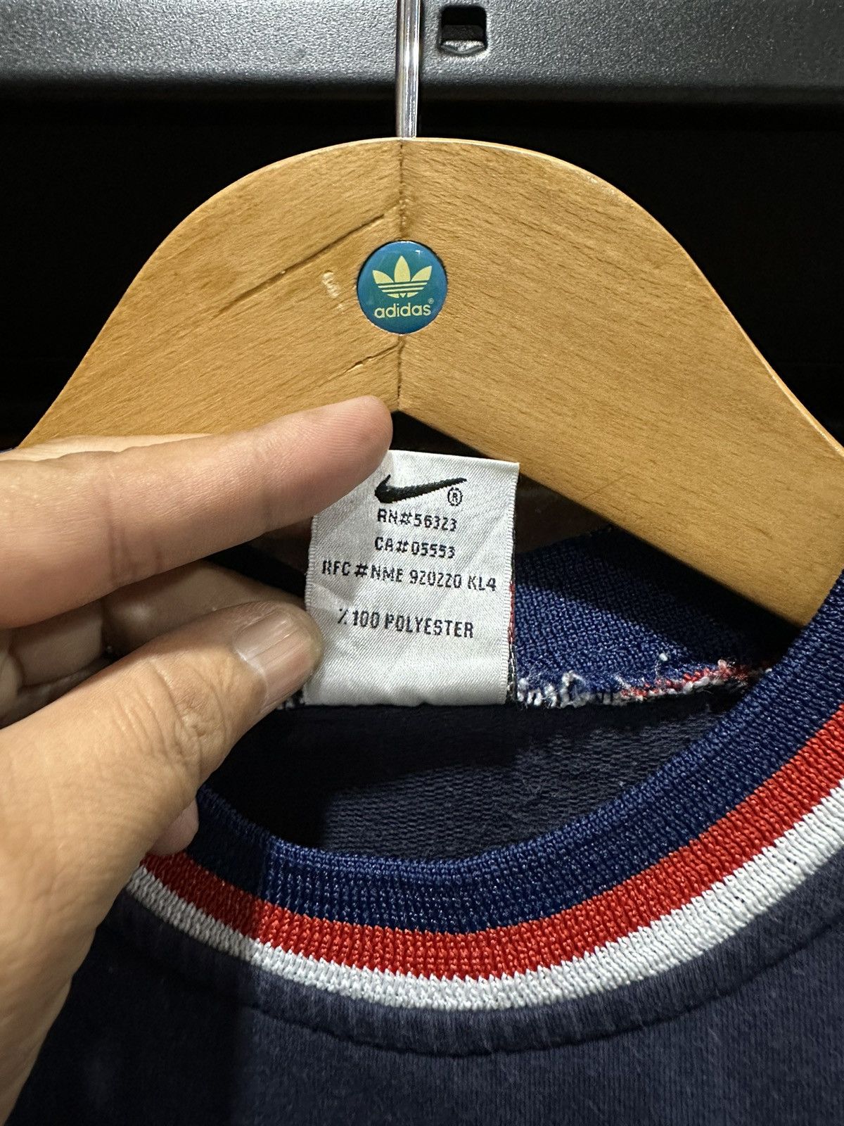 NBA × Nike × Vintage Vintage 90s Nike Nba Ringger Embroidered Logo Faded Tee Size US L / EU 52-54 / 3 - 5 Thumbnail