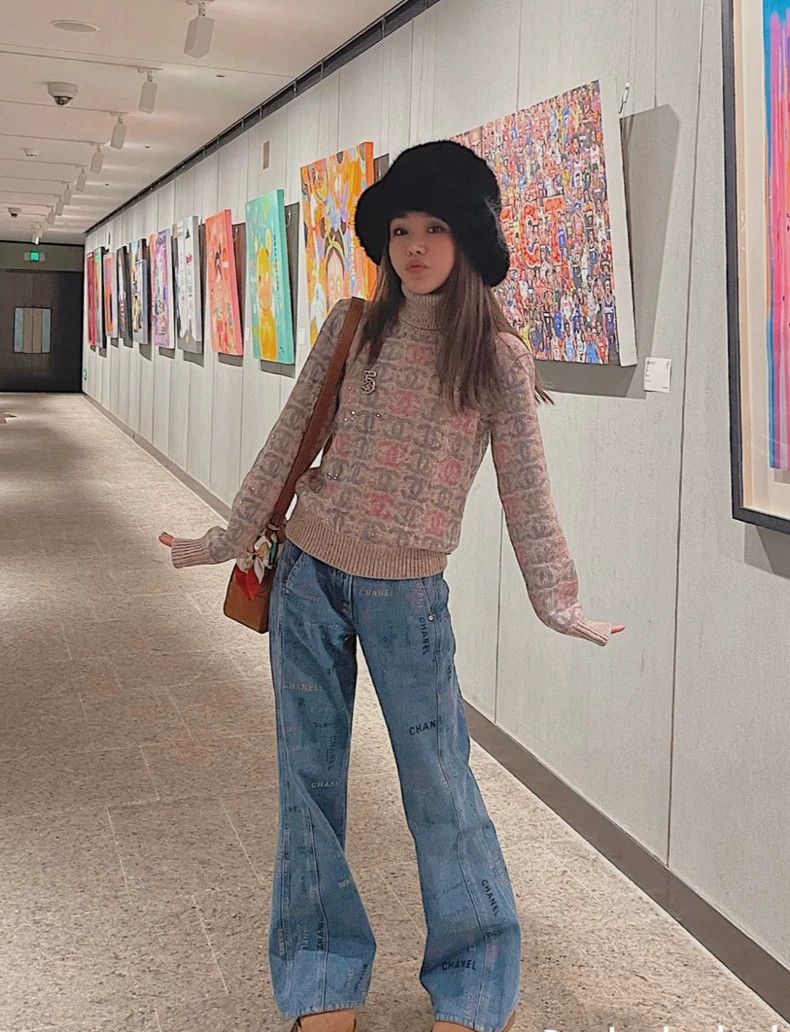 Chanel Chanel 22K gray and pink sequin double C turtleneck long-s Size XS / US 0-2 / IT 36-38 - 8 Thumbnail