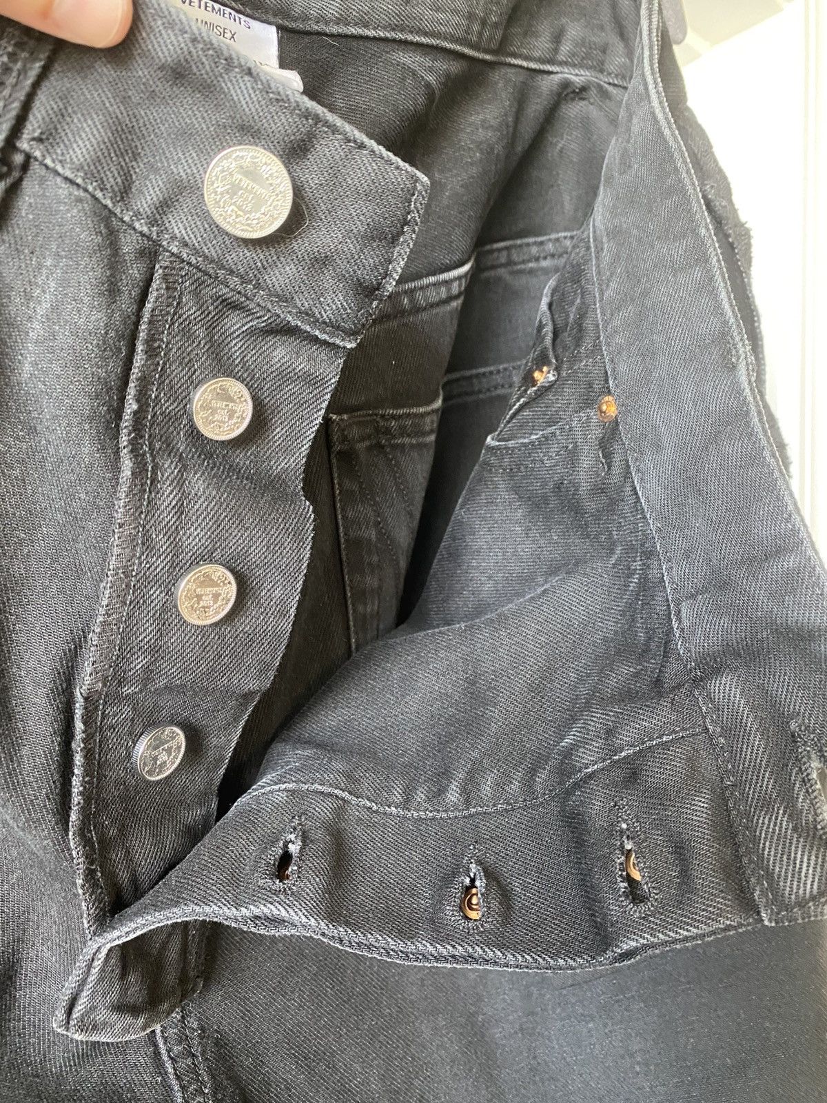 Vetements Vetements Black Inside-Out Destroyed Jeans Size US 34 / EU 50 - 8 Thumbnail