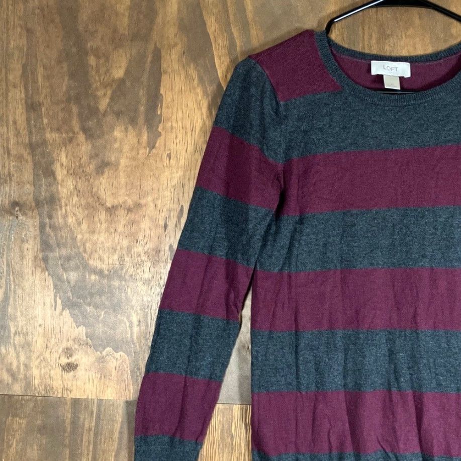 Ann Taylor Ann Taylor LOFT Sweater XS Burgundy Gray Striped Crew Neck Long Sleeve Womens Size XS / US 0-2 / IT 36-38 - 4 Thumbnail
