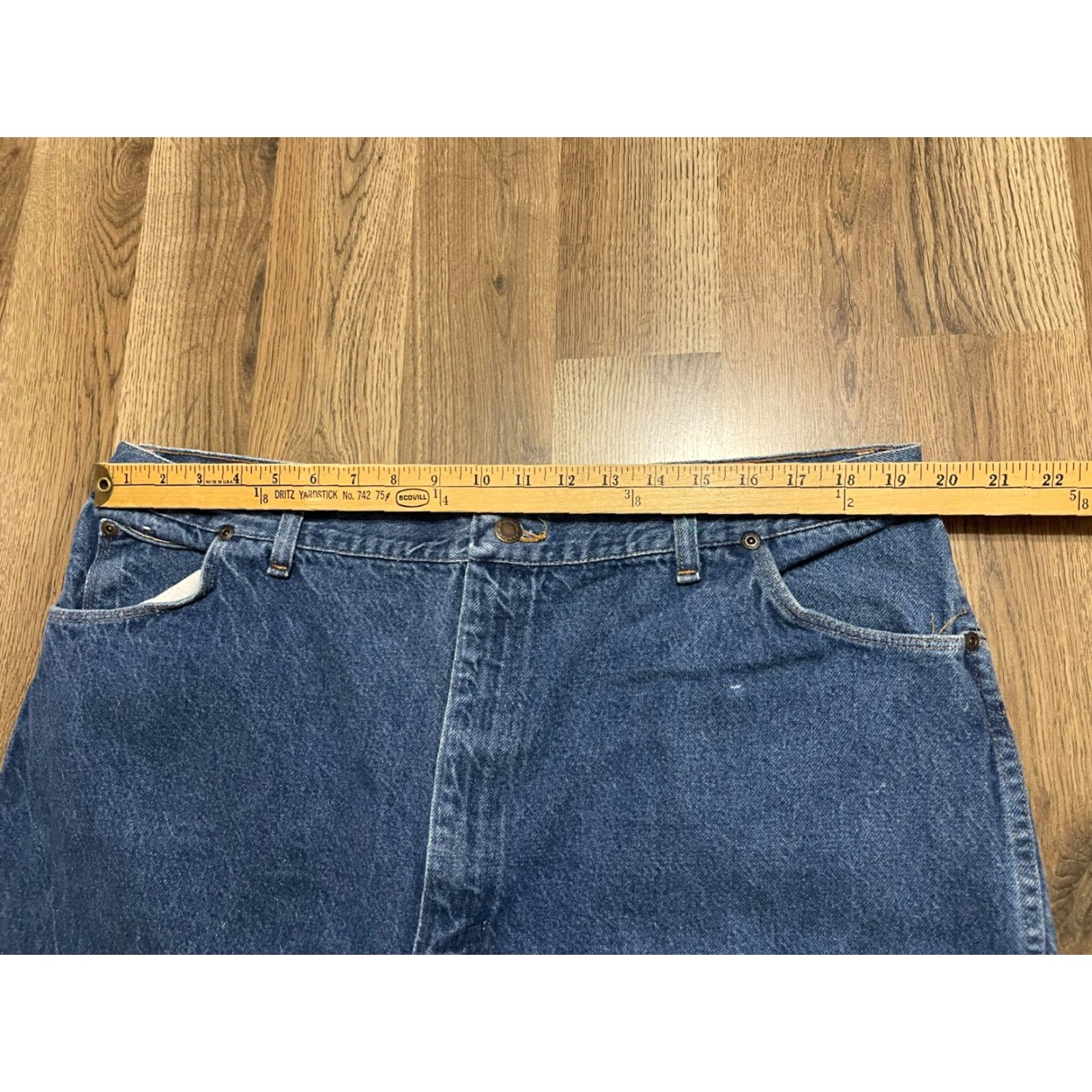Wrangler Wrangler Jeans, Men's 44x34, Blue Denim, Straight Leg, Pockets, Regular, 34 Inseam, Solid, Jeans, Men, 90s? Size US 44 / EU 60 - 4 Thumbnail
