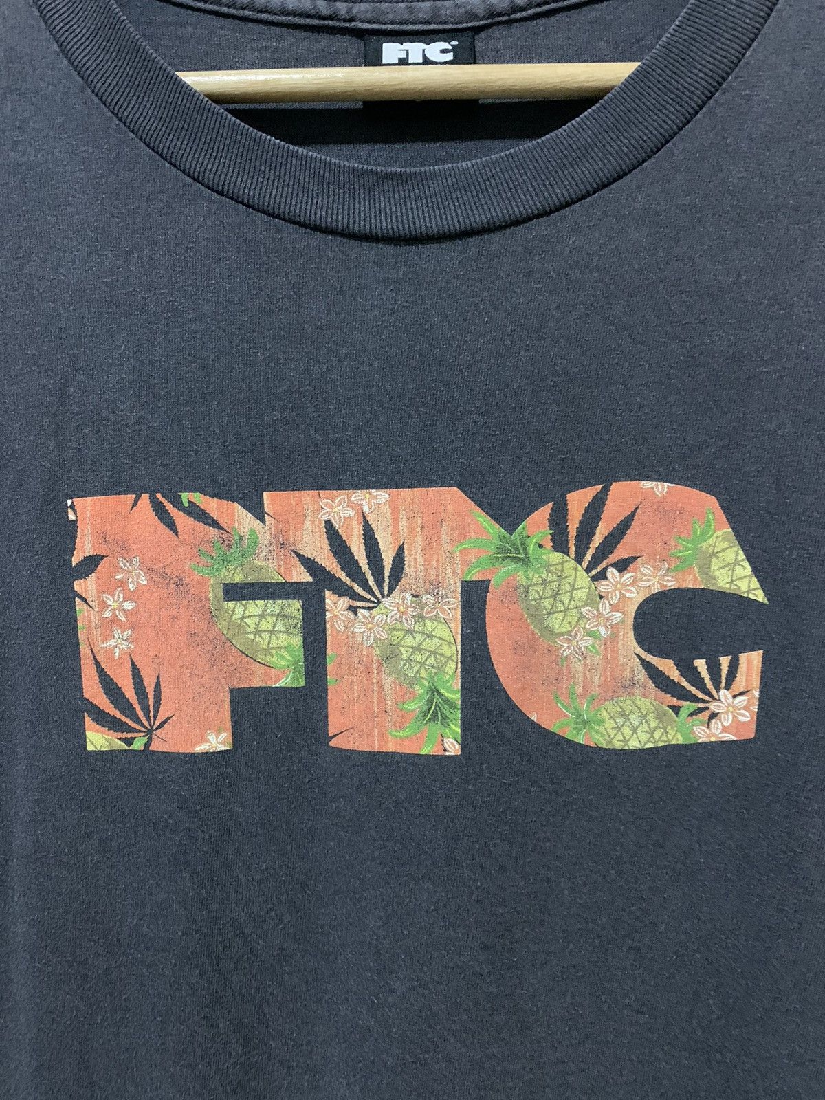 FTC FTC OG LOGO PINEAPPLE KUSH BLACK T-SHIRTS Size US L / EU 52-54 / 3 - 4 Thumbnail