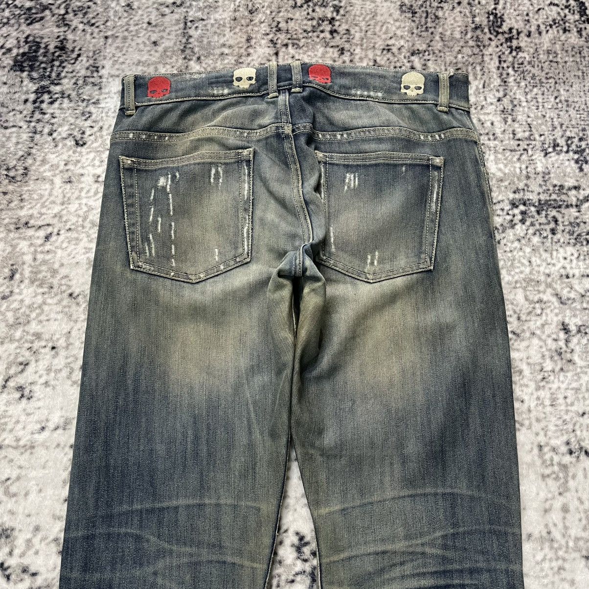 Mastermind Japan × Roen Hydrogen Japan Embroidered Skull Mud Wash Distressed Jeans Size US 31 - 10 Thumbnail