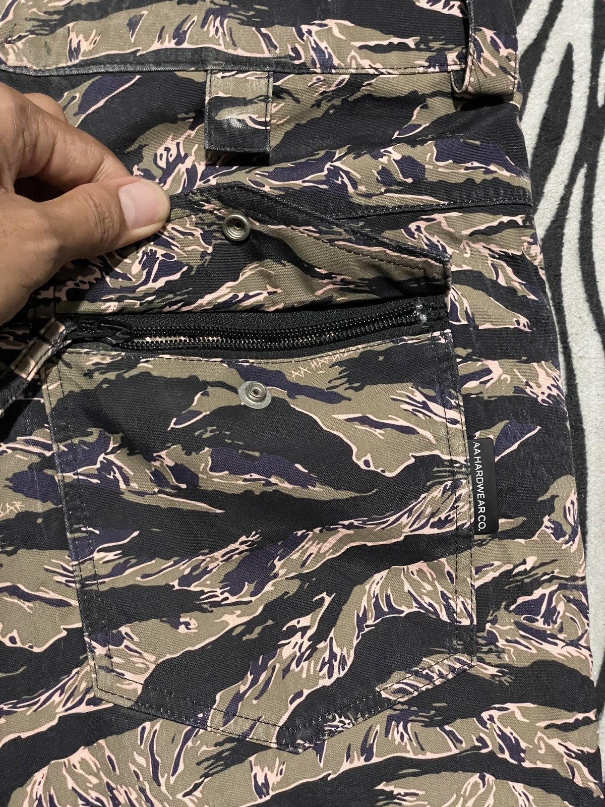 Japanese Brand AA Hardware Tiger Camo Flare Pants Size US 36 / EU 52 - 13 Thumbnail