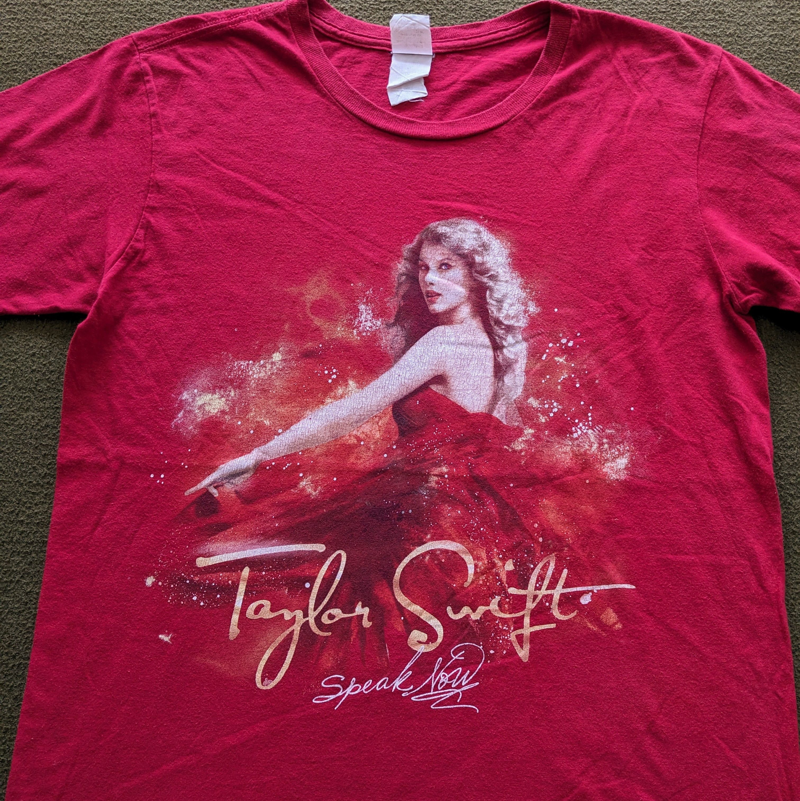 Vintage Vintage Taylor Swift Tour American Singer T-shirt Size US S / EU 44-46 / 1 - 2 Thumbnail