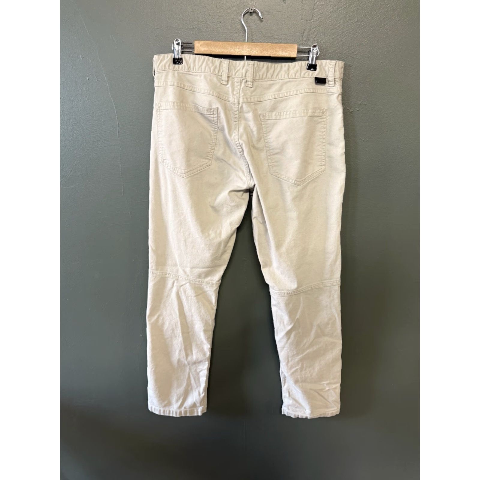 The North Face The North Face Mens Chino Pants Regular 36 Beige Khaki Size 36 Inseam 30 in Mens Pants Chino Beige 90s? Size US 36 / EU 52 - 2 Thumbnail