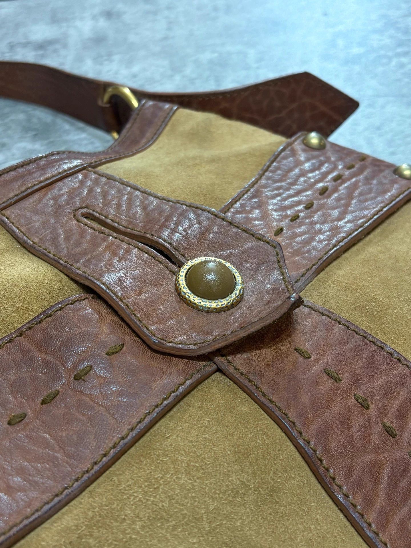 Yves Saint Laurent YSL Vintage Crucifix Suede Leather Limited Shoulder Bag Size ONE SIZE - 6 Thumbnail