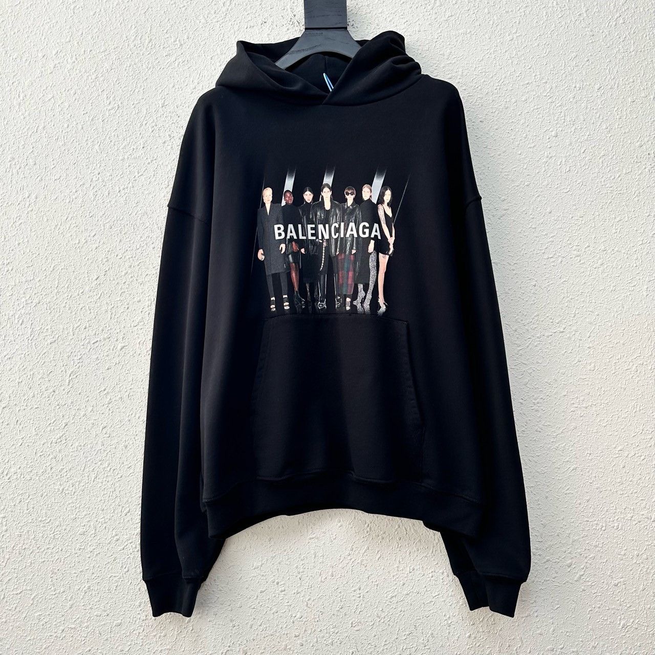 Balenciaga Balenciaga Portrait Black Oversized Hoodie Size US S / EU 44-46 / 1 - 1 Thumbnail