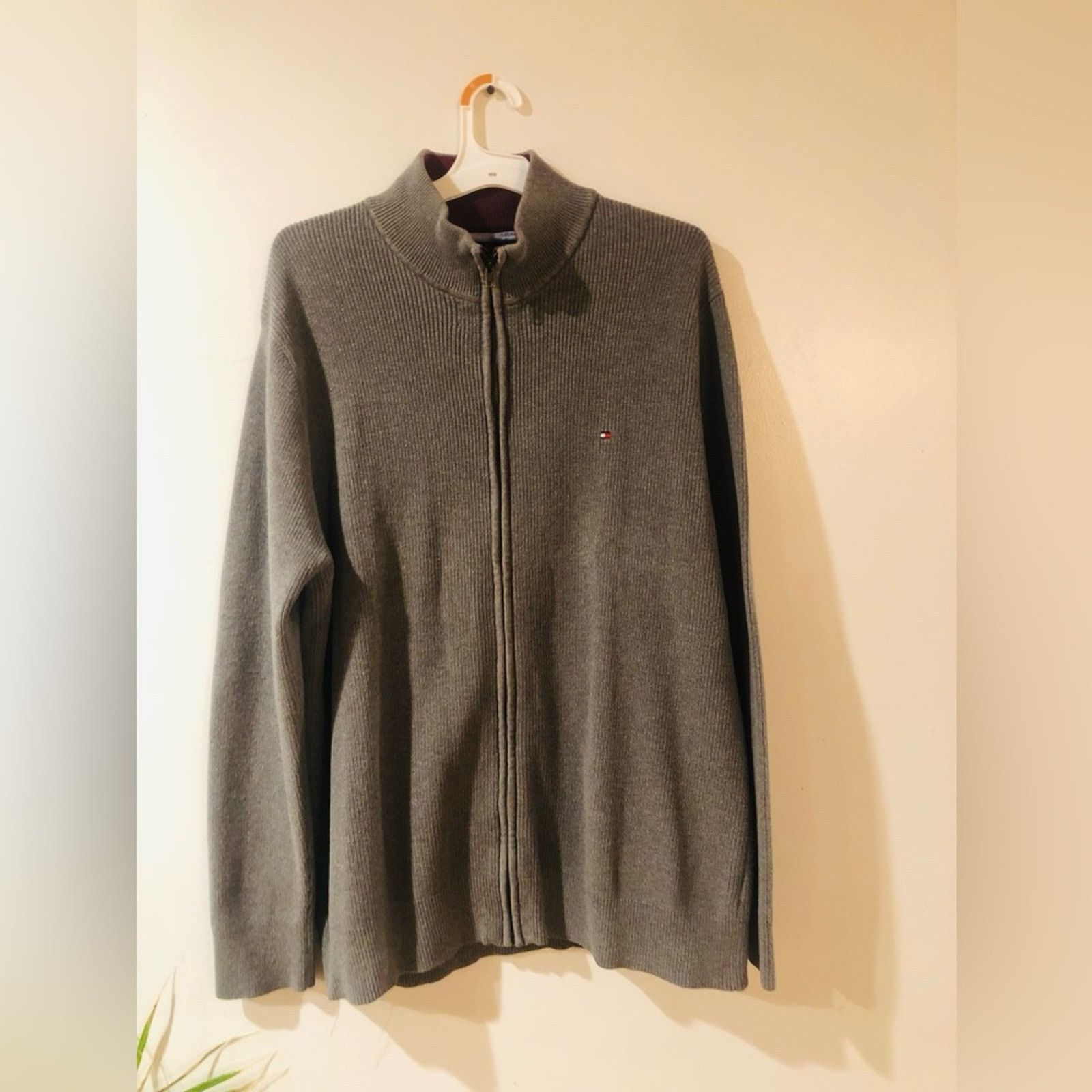 Tommy Hilfiger Tommy Hilfiger zip up sweater. Grey size xxl Size US XXL / EU 58 / 5 - 6 Thumbnail