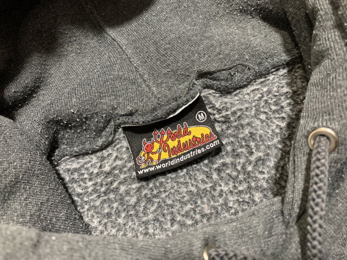 World Industries RARE Vintage World Industries skeleton logo hoodie Size US M / EU 48-50 / 2 - 10 Thumbnail