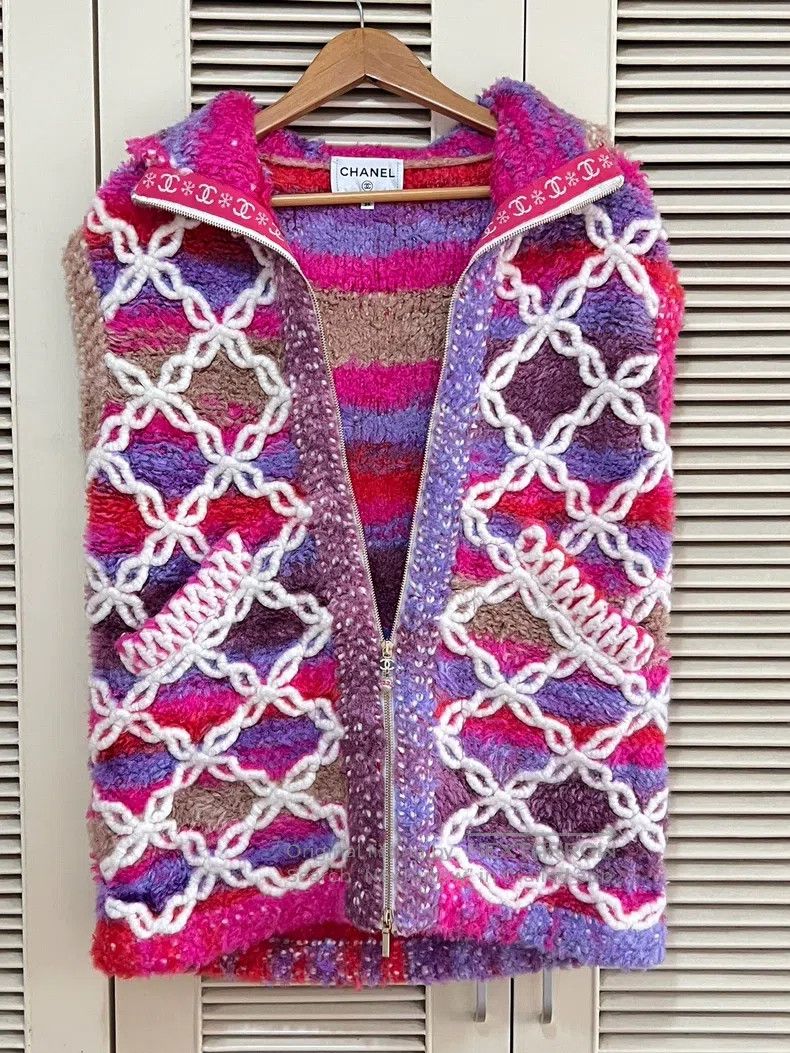 Chanel Chanel Hooded knitted vest Size XXS / US 00 / IT 34 - 1 Thumbnail