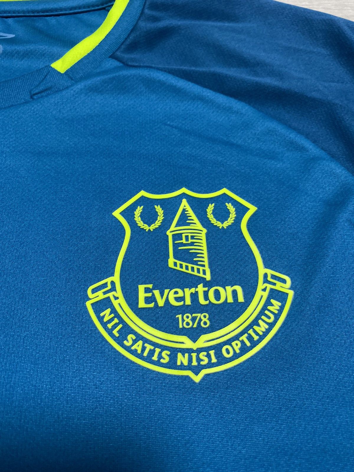 Umbro Umbro Jersey FC Everton England Size S-M Size US M / EU 48-50 / 2 - 3 Thumbnail