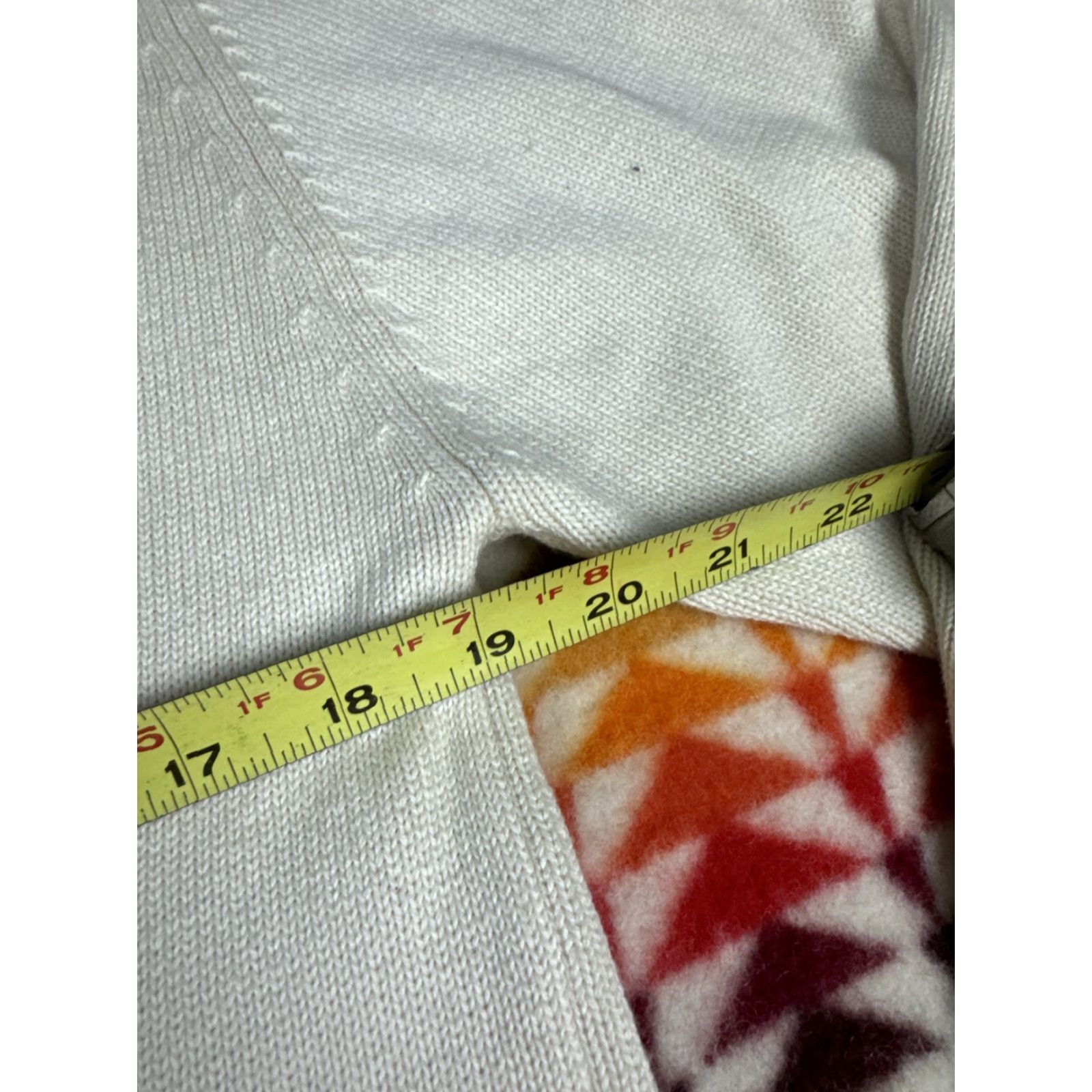 Vintage VINTAGE The Yale Bookstore Cardigan Sweater Sz Small Unisex Mens White University Sweatshirt Size US S / EU 44-46 / 1 - 5 Thumbnail