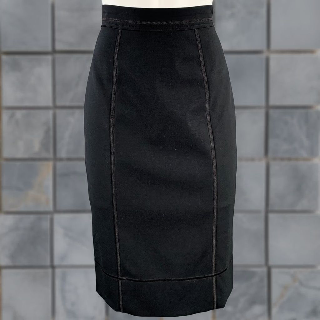 Dolce & Gabbana DOLCE & GABBANA Skirt Size 4 Black Virgin Wool Blend Reverse Seams Size 27" / US 4 / IT 40 - 1 Thumbnail