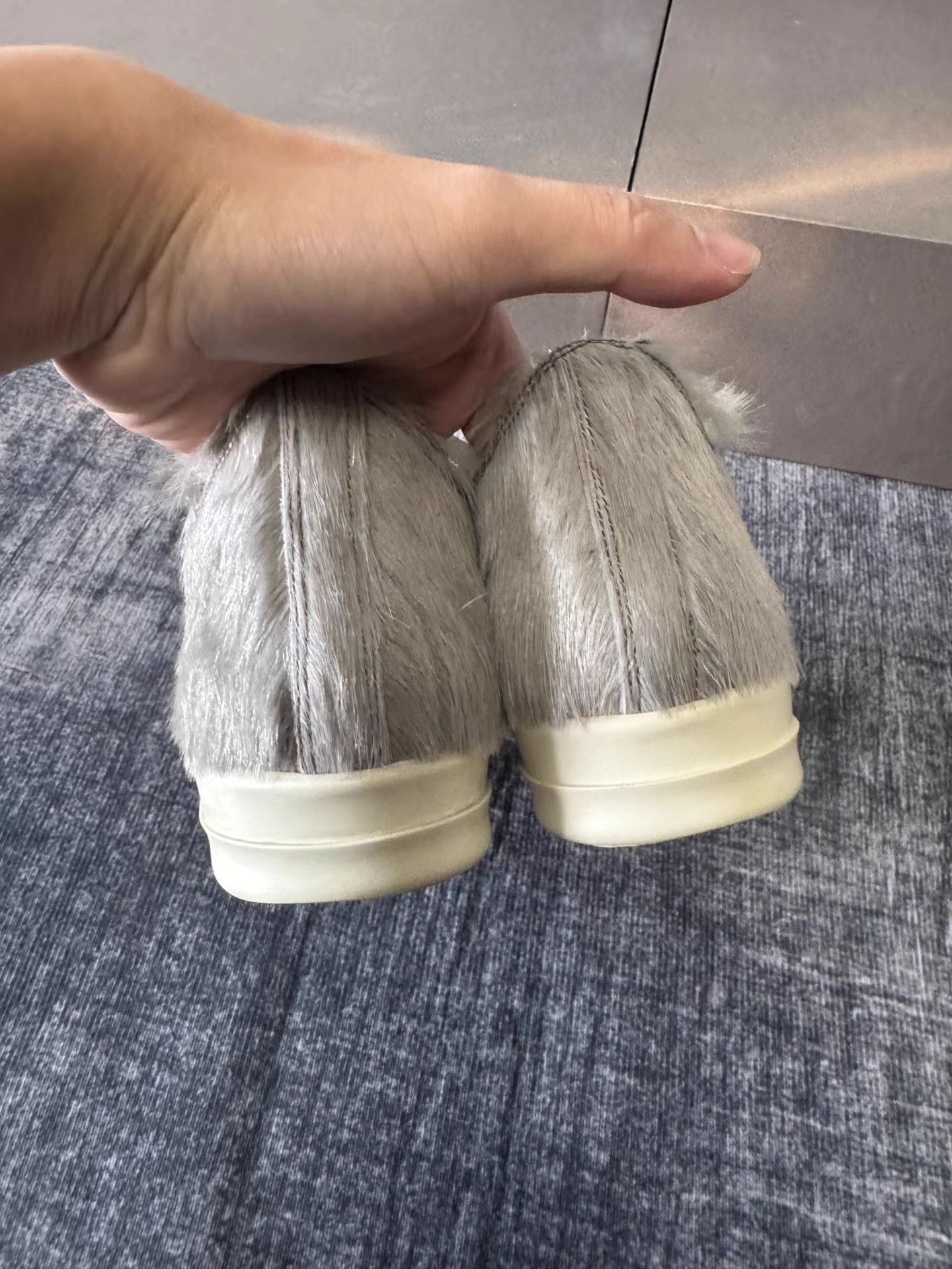 Rick Owens Rick Owens Mainline Grey Pony Hair Low Top Big Converse Size US 6 / IT 36 - 3 Thumbnail
