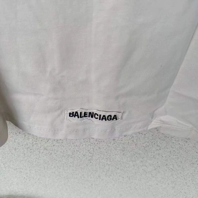 Balenciaga Balenciaga Short sleeves with small logo on the back Size US XL / EU 56 / 4 - 5 Thumbnail
