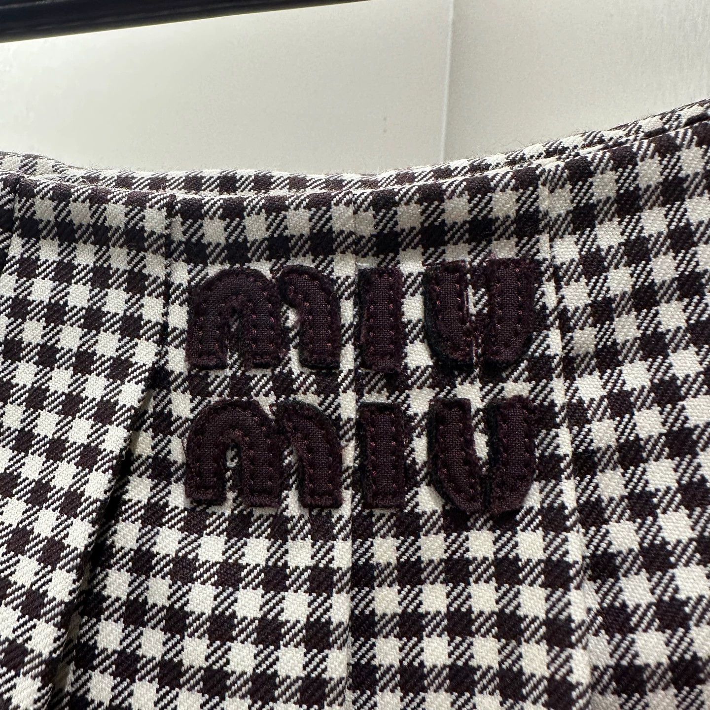 Miu Miu MIU MIU Checked Logo Leather Buckle Wool Pleated Skirt 36 Size 25" / US 0 / IT 36 - 6 Thumbnail
