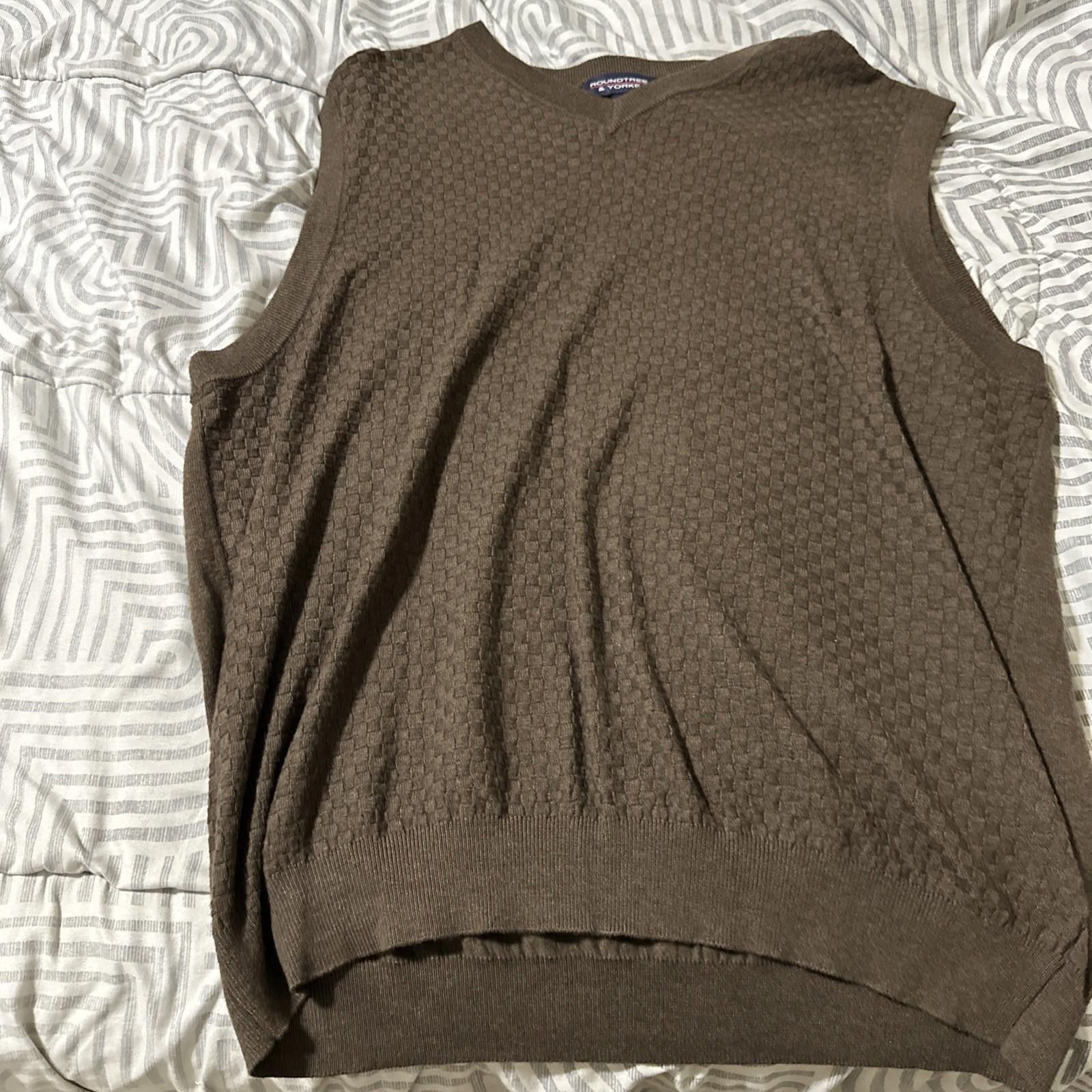 Roundtree & Yorke Roundtree and Yorke Men's brown Sweater Vest Cotton 2XL Size US XXL / EU 58 / 5 - 1 Thumbnail