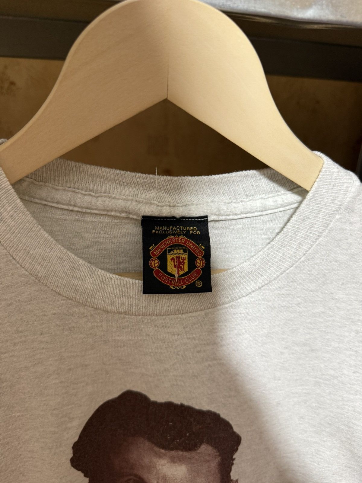 Vintage Vintage 90’s Manchester United Ryan Giggs Soccer T-Shirt Size US XL / EU 56 / 4 - 4 Thumbnail