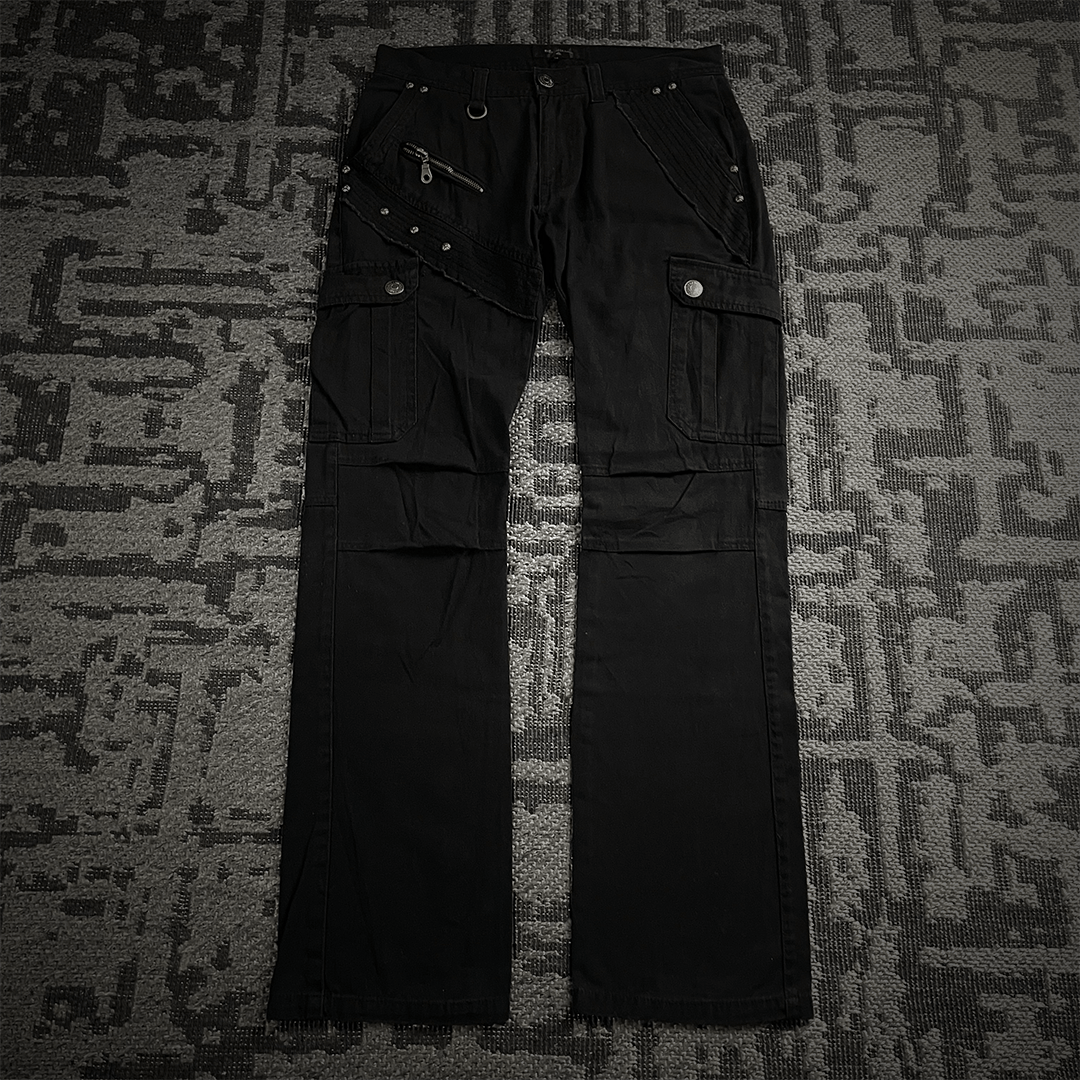 In The Attic In The Attic Distressed Cargo Studded Pants Size US 31 - 1 Thumbnail