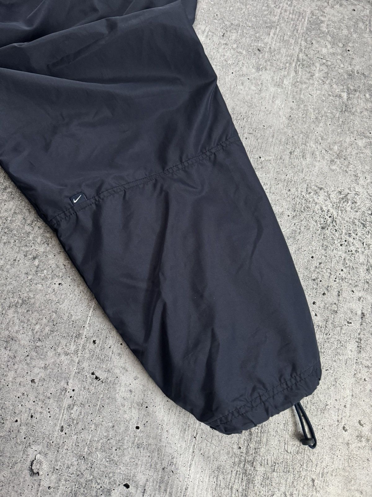 Nike Nike Vintage Trackpants Nylon Joggers Swoosh sweatpants Navy Size US 36 / EU 52 - 7 Thumbnail