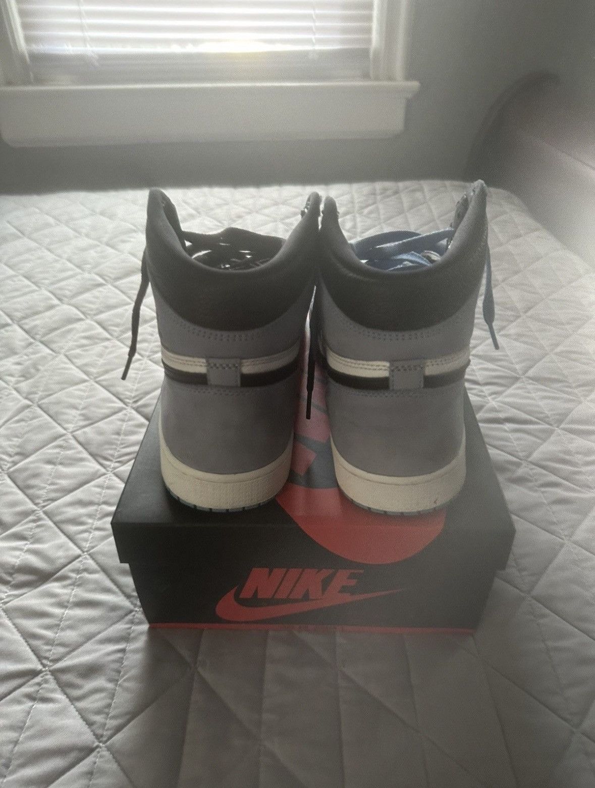 Jordan Brand Jordan 1 Retro High OG University Blue Size US 12 / EU 45 - 4 Thumbnail