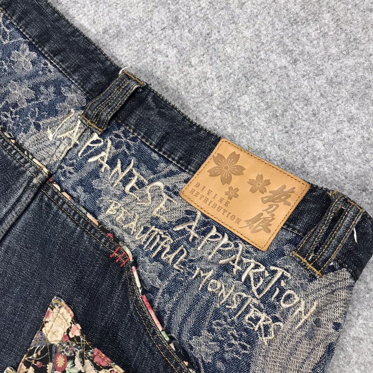 JAPANESE DENIM STYLE EMBROIDERY ART BAGGY PANTS