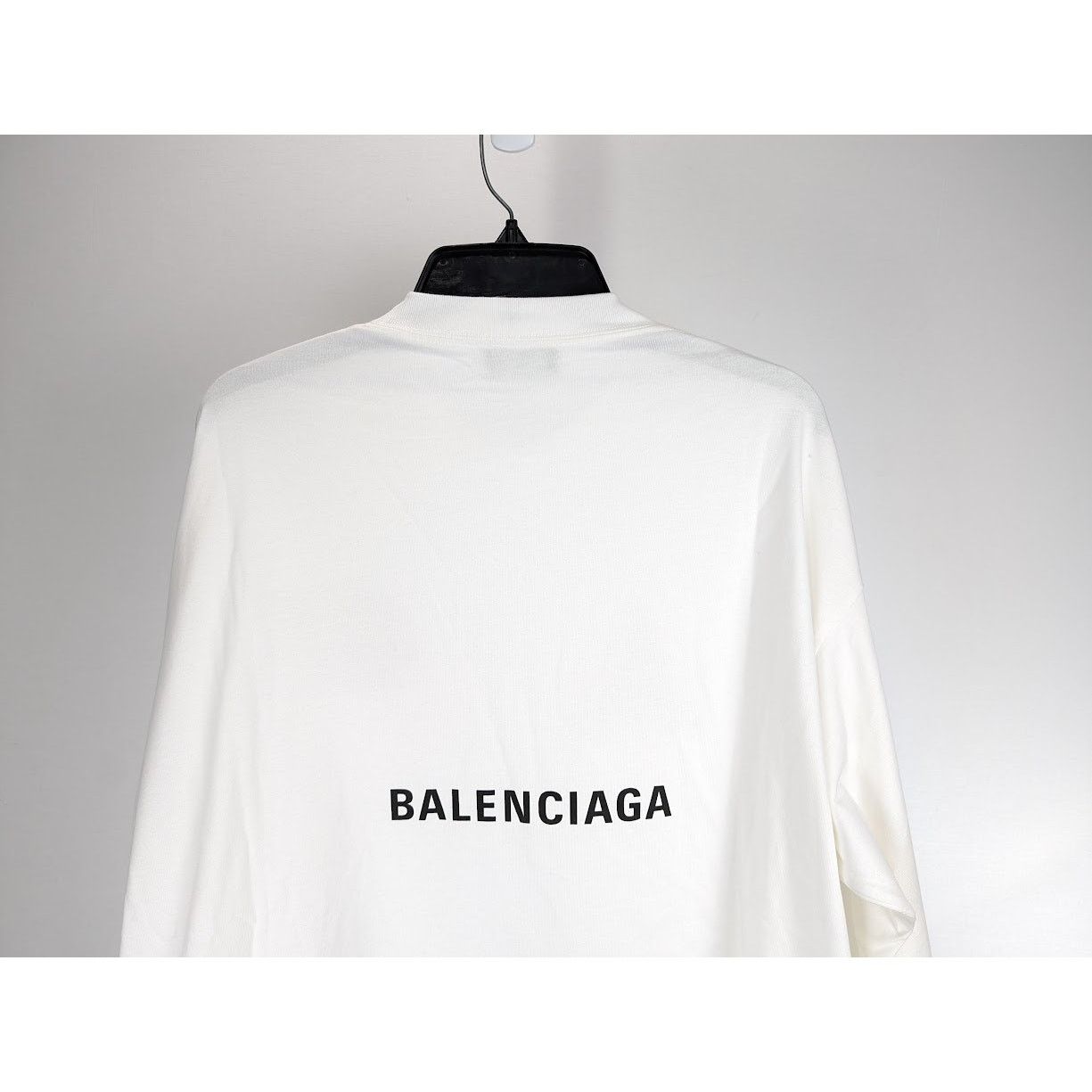 Balenciaga o1rshd1 Long Sleeve T-Shirt in White Size US M / EU 48-50 / 2 - 14 Thumbnail