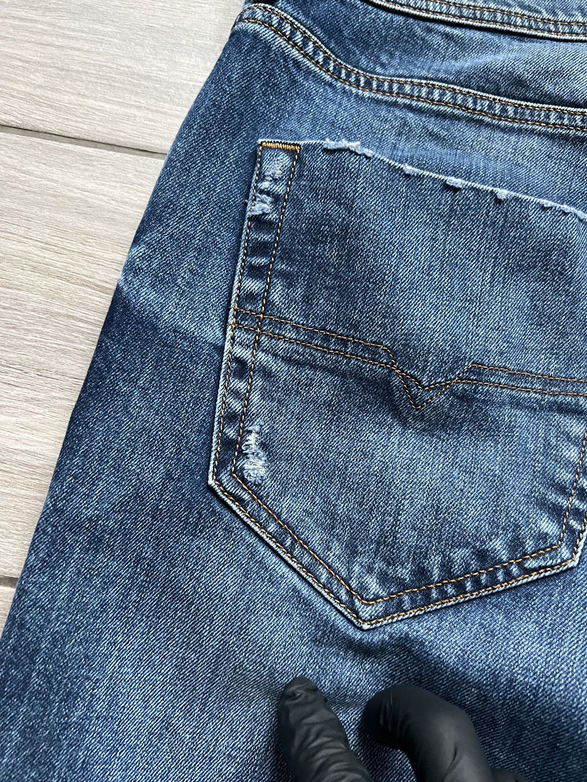 Diesel × Jean × Vintage Diesel Pants Denim Vintage Jeans Very Rare Y2k Style Size US 34 / EU 50 - 12 Thumbnail