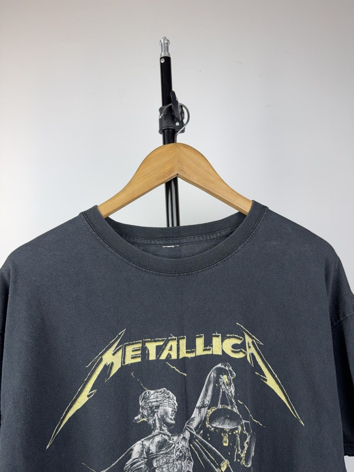 Metallica 00s Metallica And Justice For All Faded Band Tee Black Size US XL / EU 56 / 4 - 2 Thumbnail