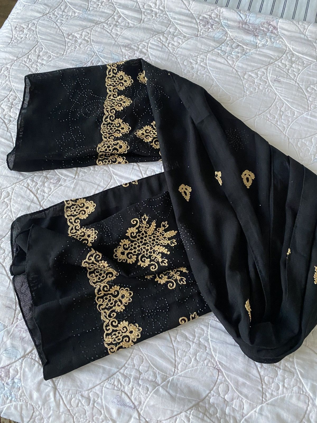 Other Embroidered Gold & Black Stone Shimmer Wrap Head Scarf Size ONE SIZE - 5 Thumbnail