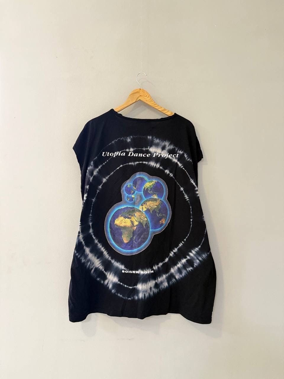 Band Tees Boiler Room Hanger Black High Utopia dance project T-Shirt Size US XXL / EU 58 / 5 - 10 Thumbnail