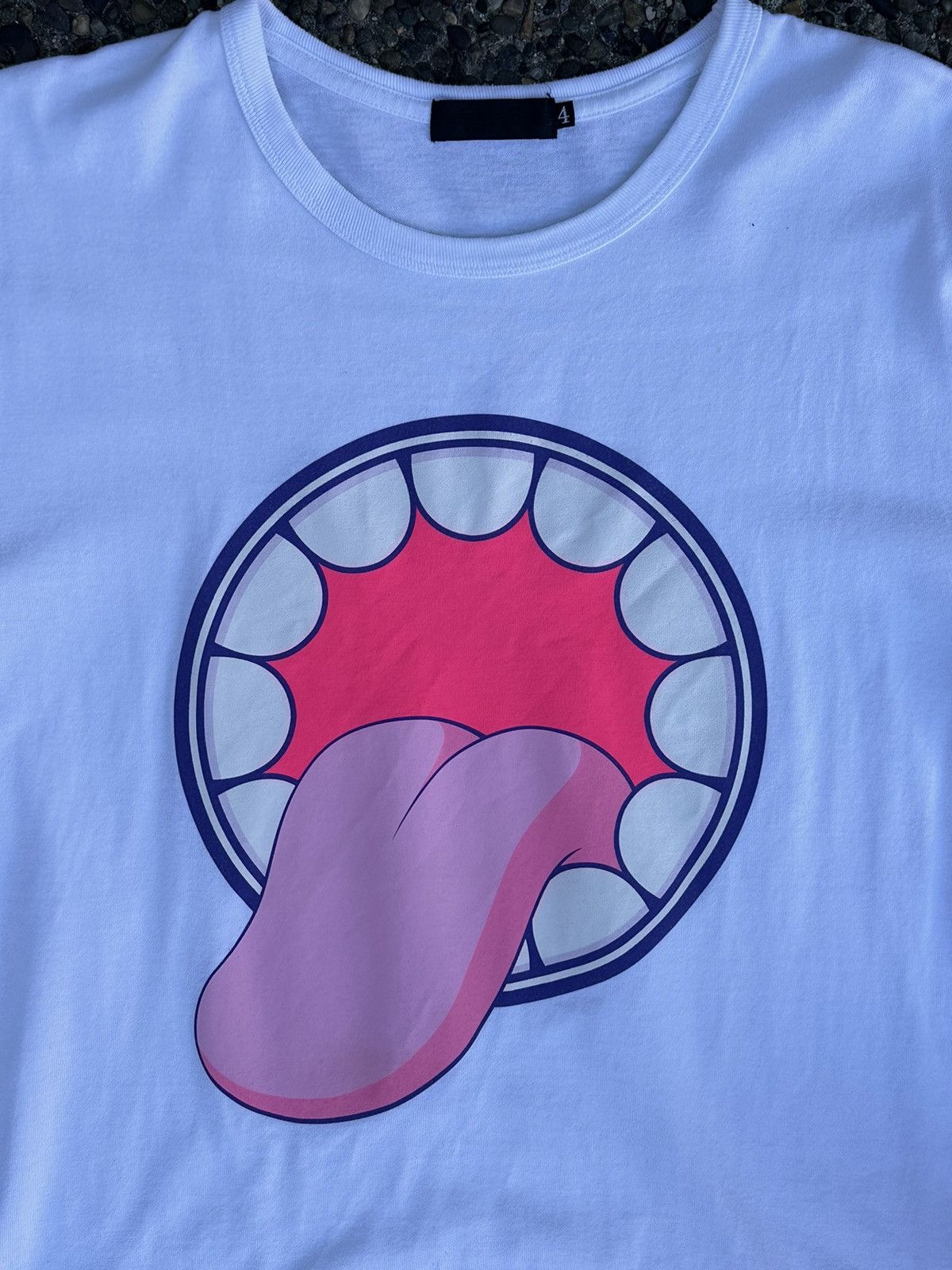 Kaws × Medicom Toy × Original Fake 00's Original Fake chomper touge tee Size US XL / EU 56 / 4 - 2 Thumbnail