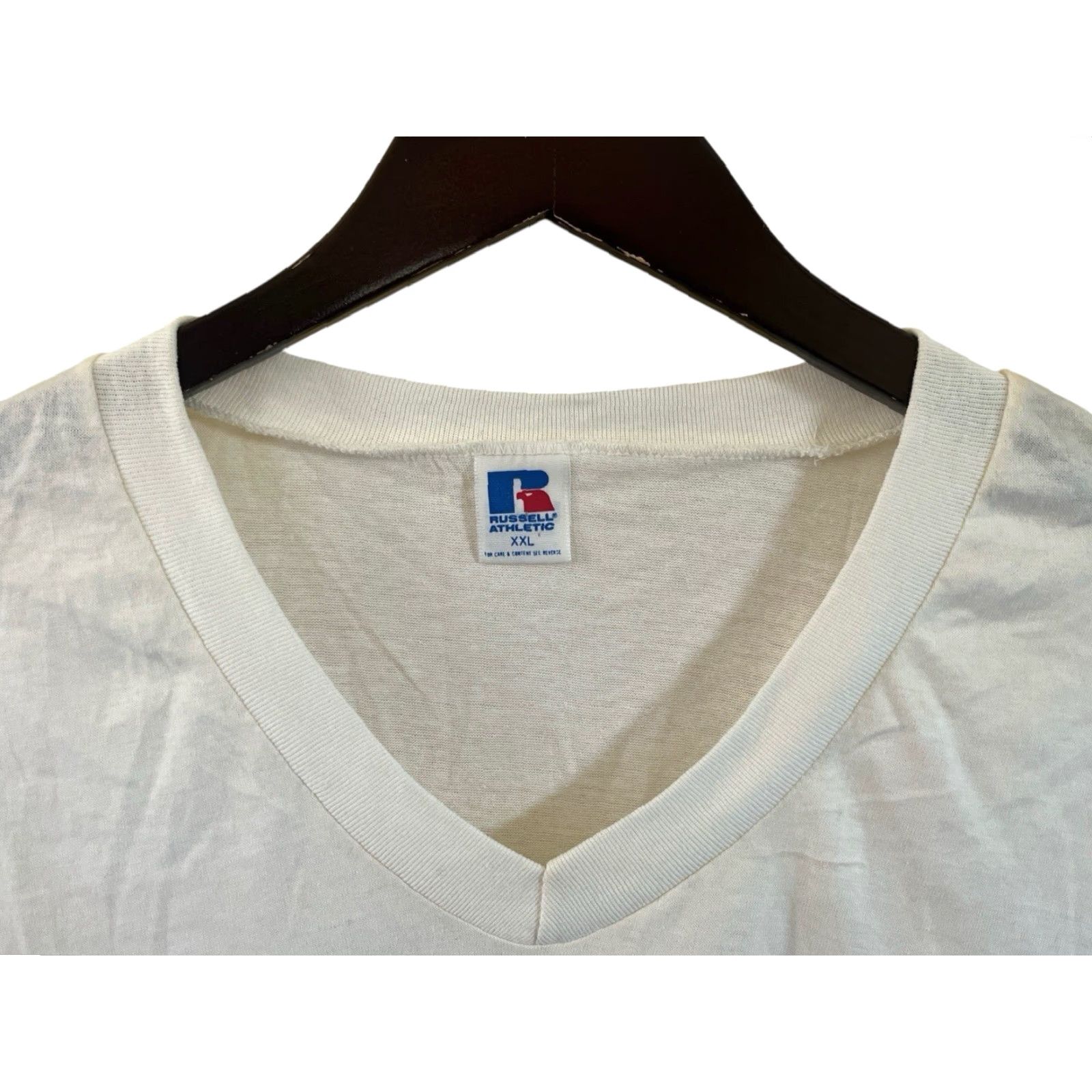 Russell Athletic VINTAGE Russell Athletic T-Shirt Mens 2XL V-Neck White 90s Deadstock NWOT Athletics Shirt Size US XXL / EU 58 / 5 - 2 Thumbnail