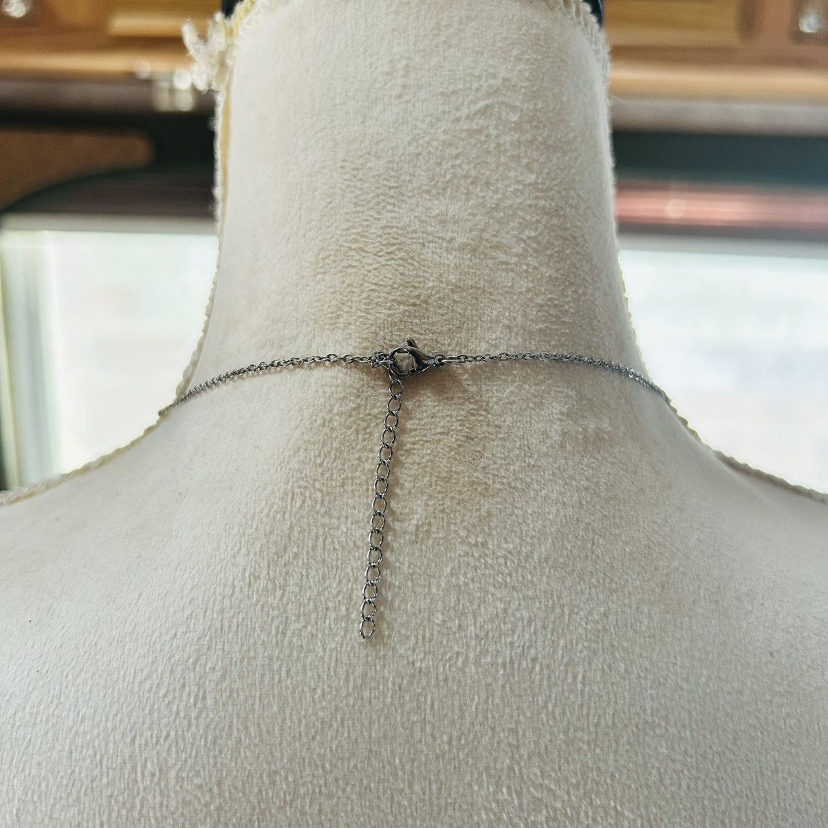 Vintage Vintage vampire blood pendant on chain necklace Size ONE SIZE - 5 Thumbnail