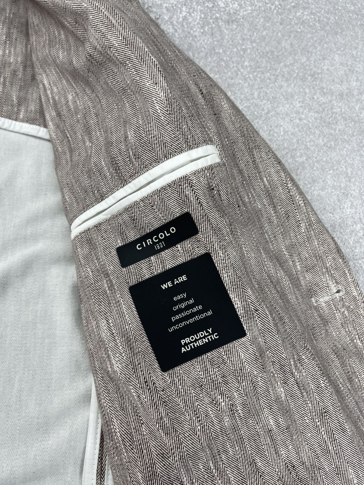 Circolo 1901 Circolo 1901 Slim Fit Herringbone Blazer Jacket Size 54 Size US L / EU 52-54 / 3 - 9 Thumbnail