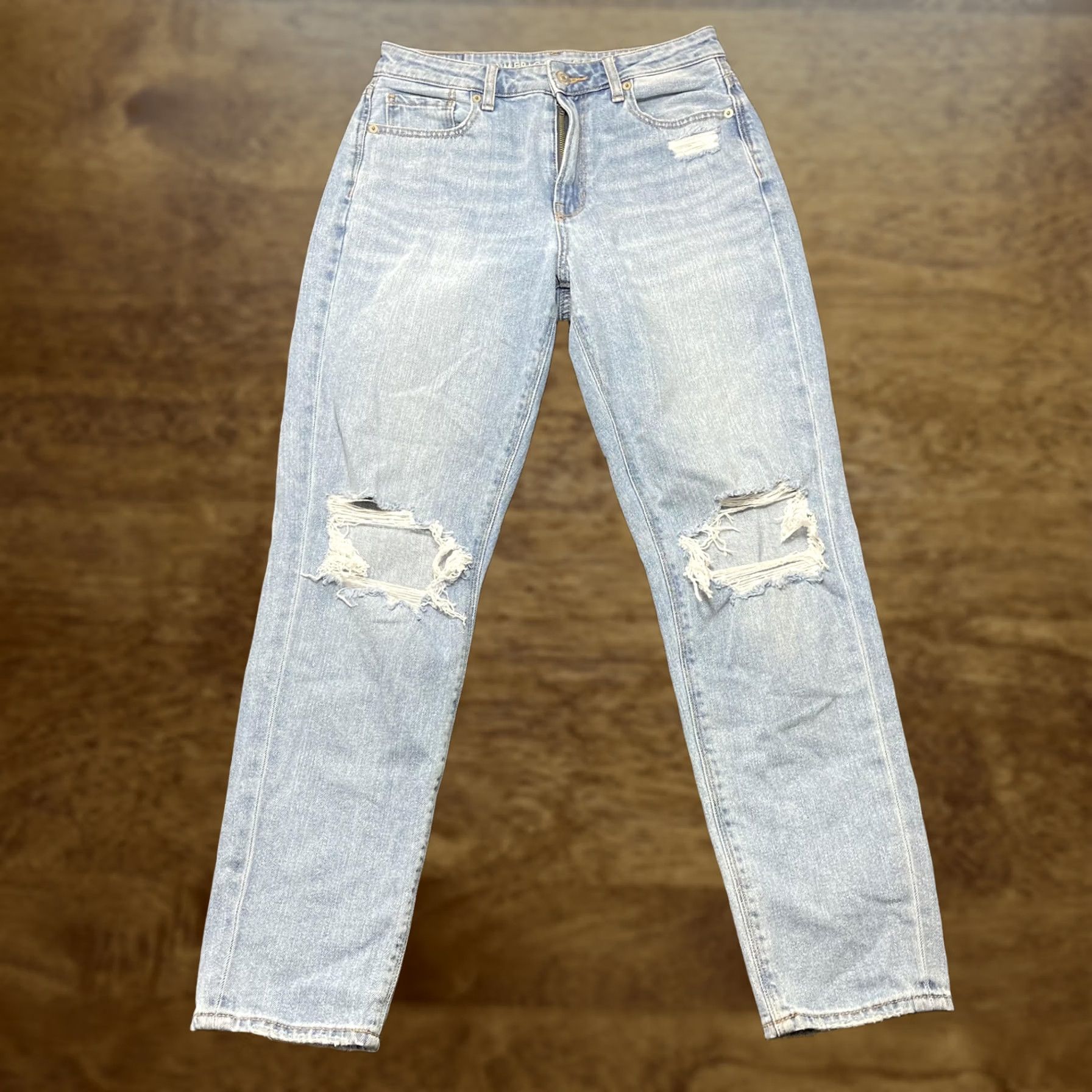 American Eagle Outfitters American Eagle Outfitters Jeans Womens 4 Light Wash High Rise Distressed Relaxed Straight Jeans Size 27" / US 4 / IT 40 - 1 Thumbnail