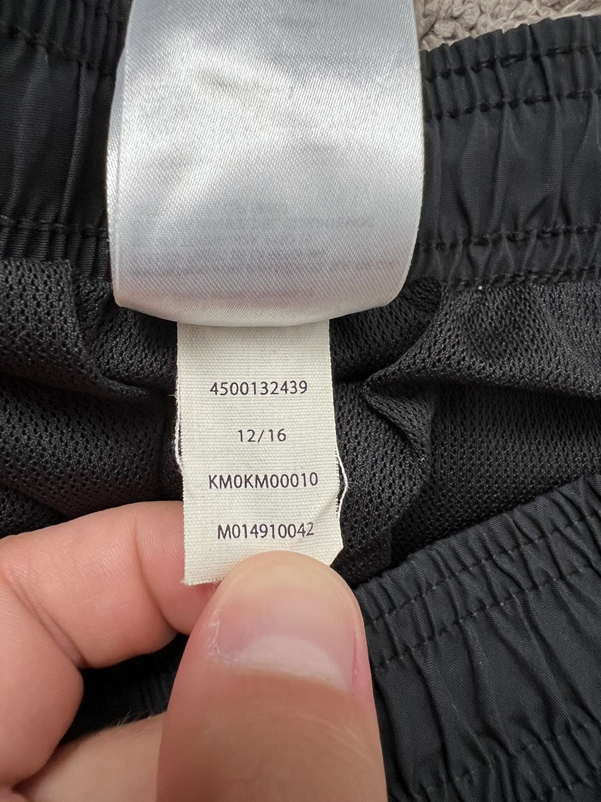 Calvin Klein Calvin Klein black swim shorts Size US 36 / EU 52 - 4 Thumbnail