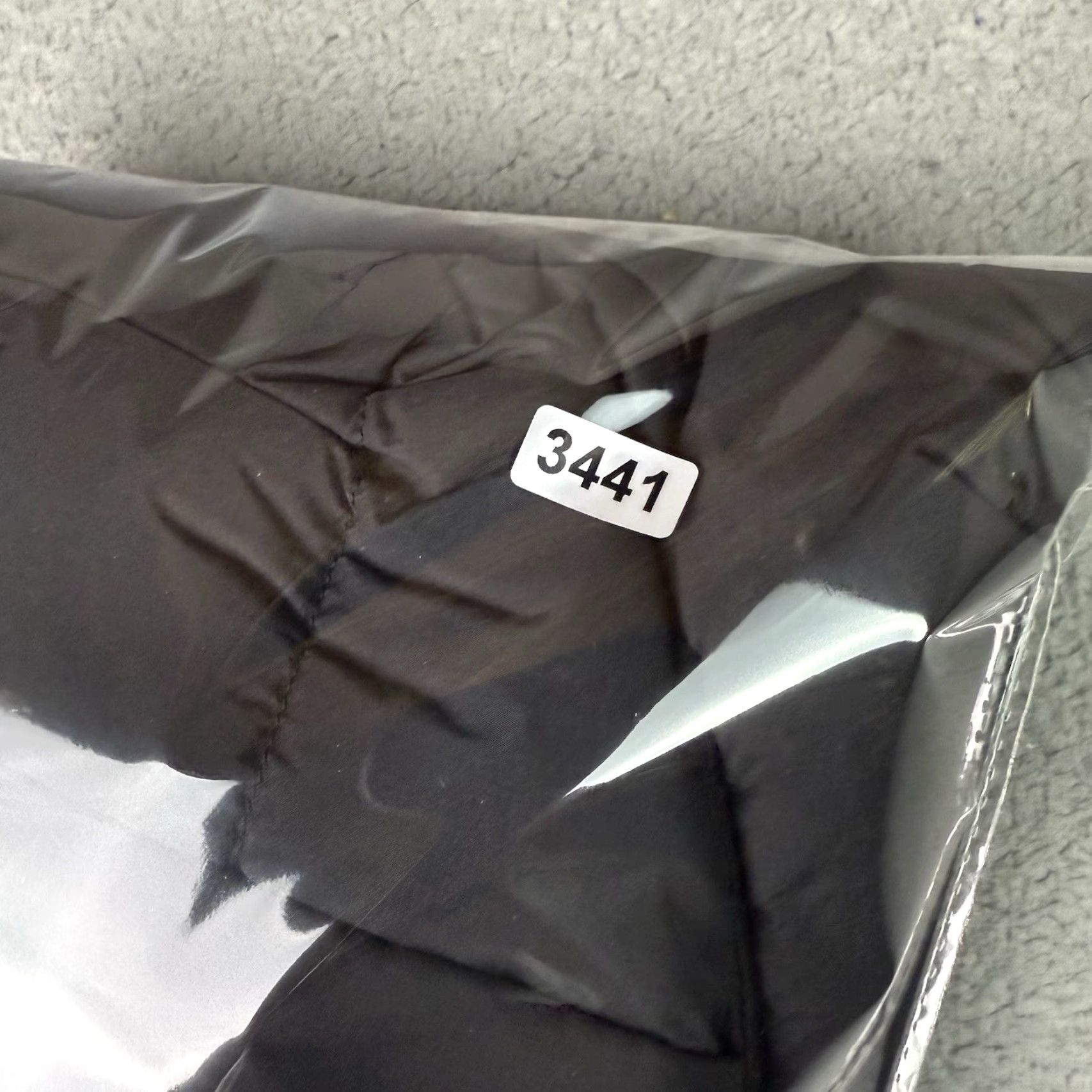 Uniqlo VINTAGE Uniqlo Jacket Mens Down Ultra Light Black Large Coat Casual Essential Nylon Boxy Size US L / EU 52-54 / 3 - 8 Thumbnail