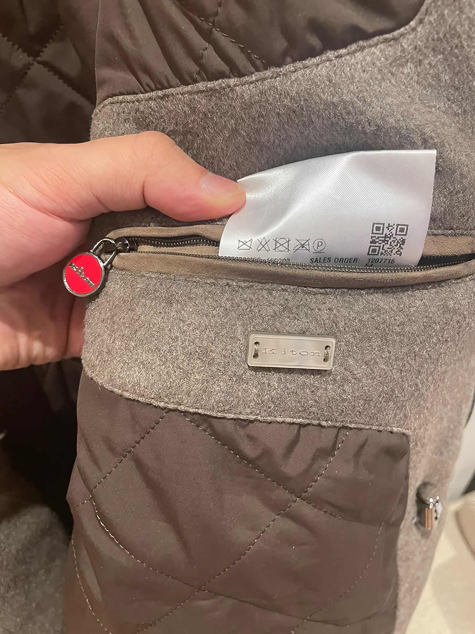 Kiton CASHMERE GOOSE DOWN JACKET WITH RACCOON DOG FUR Size US L / EU 52-54 / 3 - 4 Thumbnail