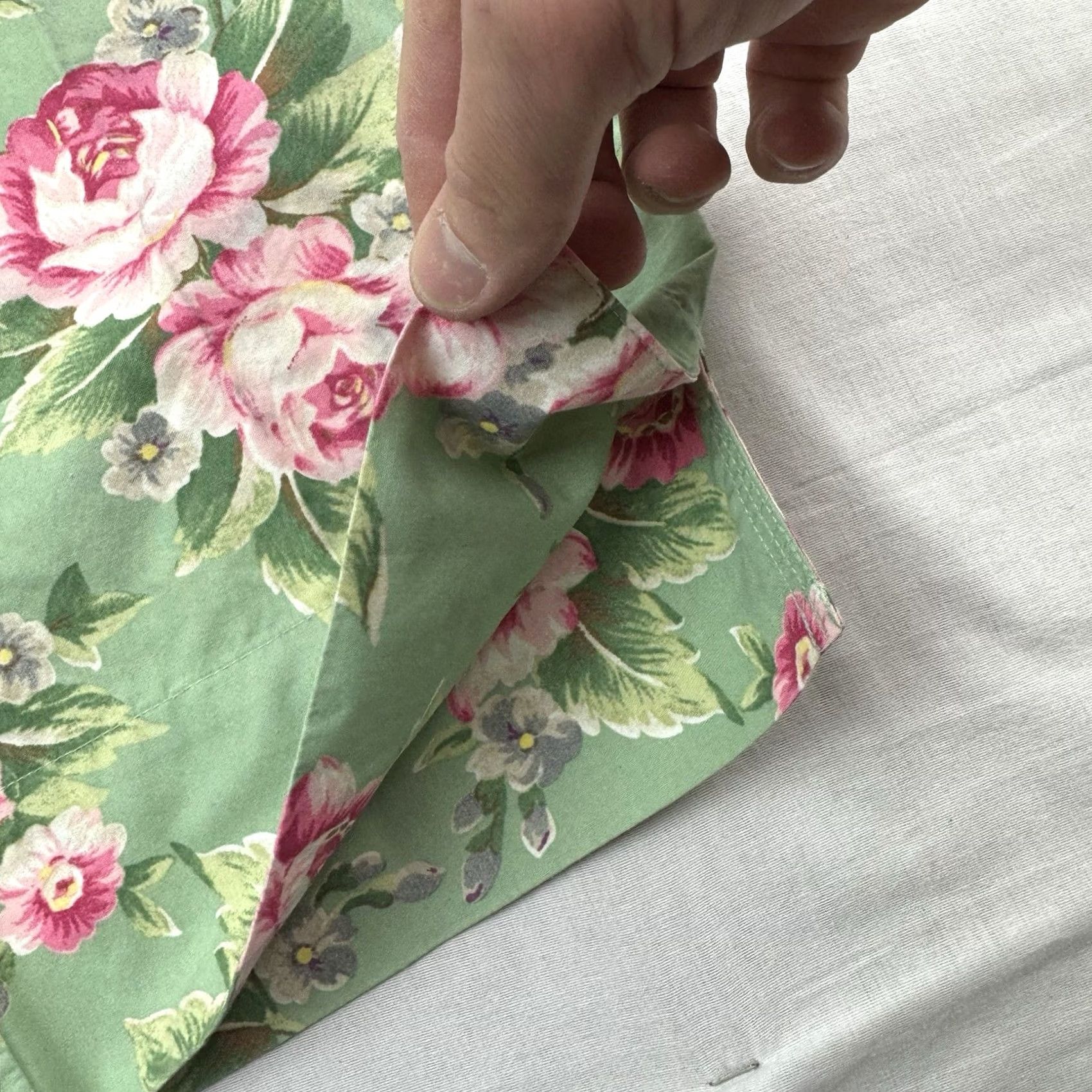 Ralph Lauren VINTAGE Lauren Ralph Lauren Capri Pants Womens 10 Floral Tropical Preppy Y2K Capri Pants Womens 10 Green Floral Summer Beach Hawaiian Size 32" / US 10 / IT 46 - 3 Thumbnail