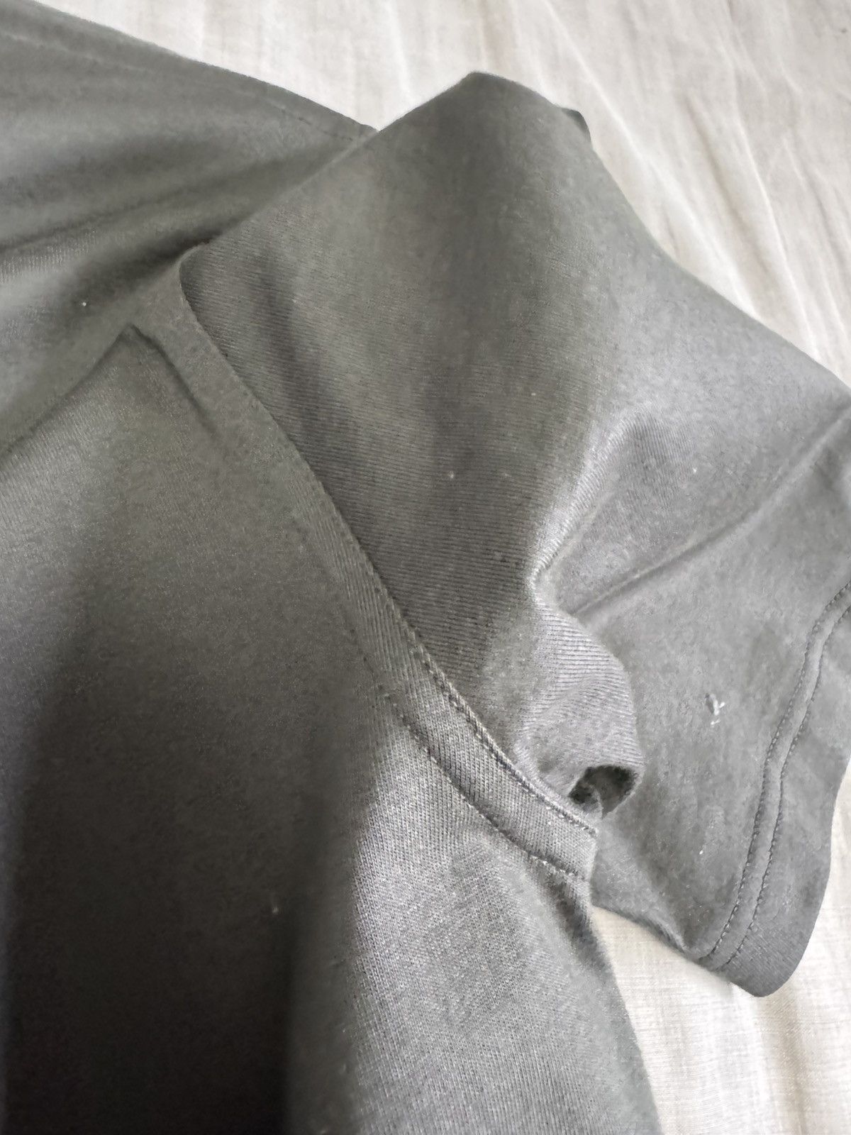 Hermes HERMES tshirt STUDY sizes in photos SHOWN BY TAPE MEASURE Size US M / EU 48-50 / 2 - 17 Thumbnail
