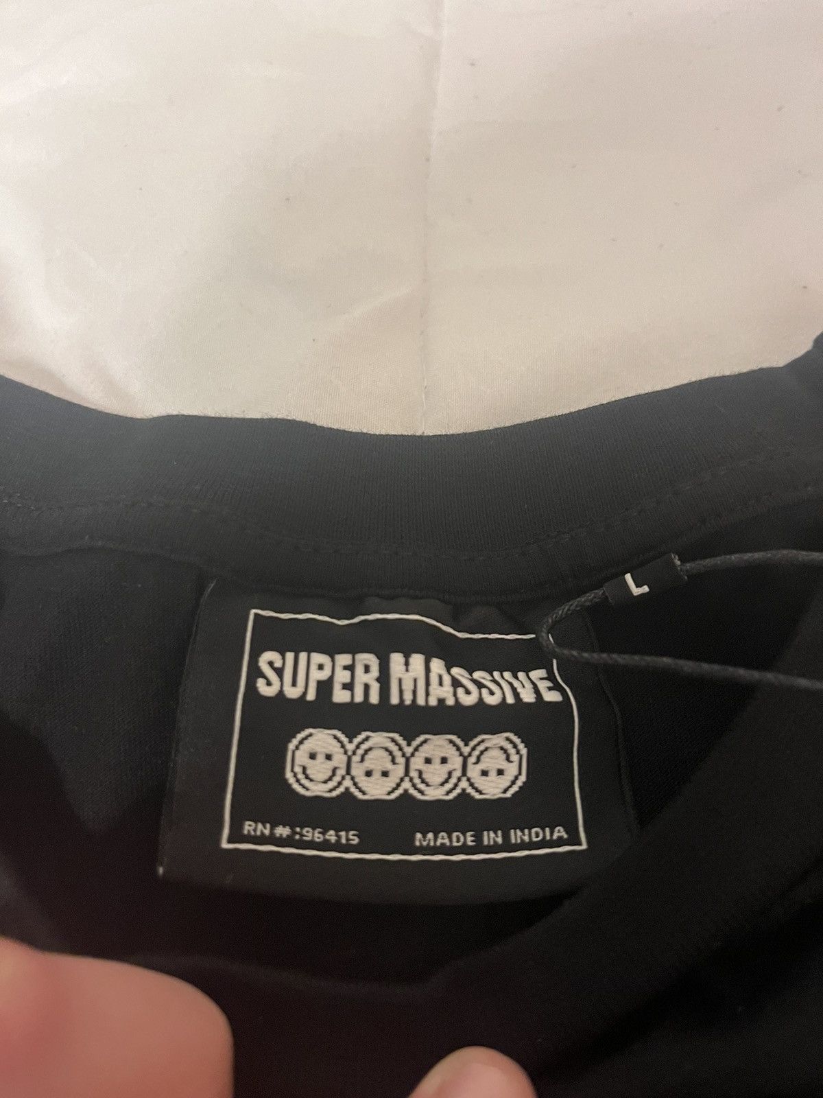 Other SuperMassive Saint Worldwide T-Shirt Size US L / EU 52-54 / 3 - 3 Thumbnail