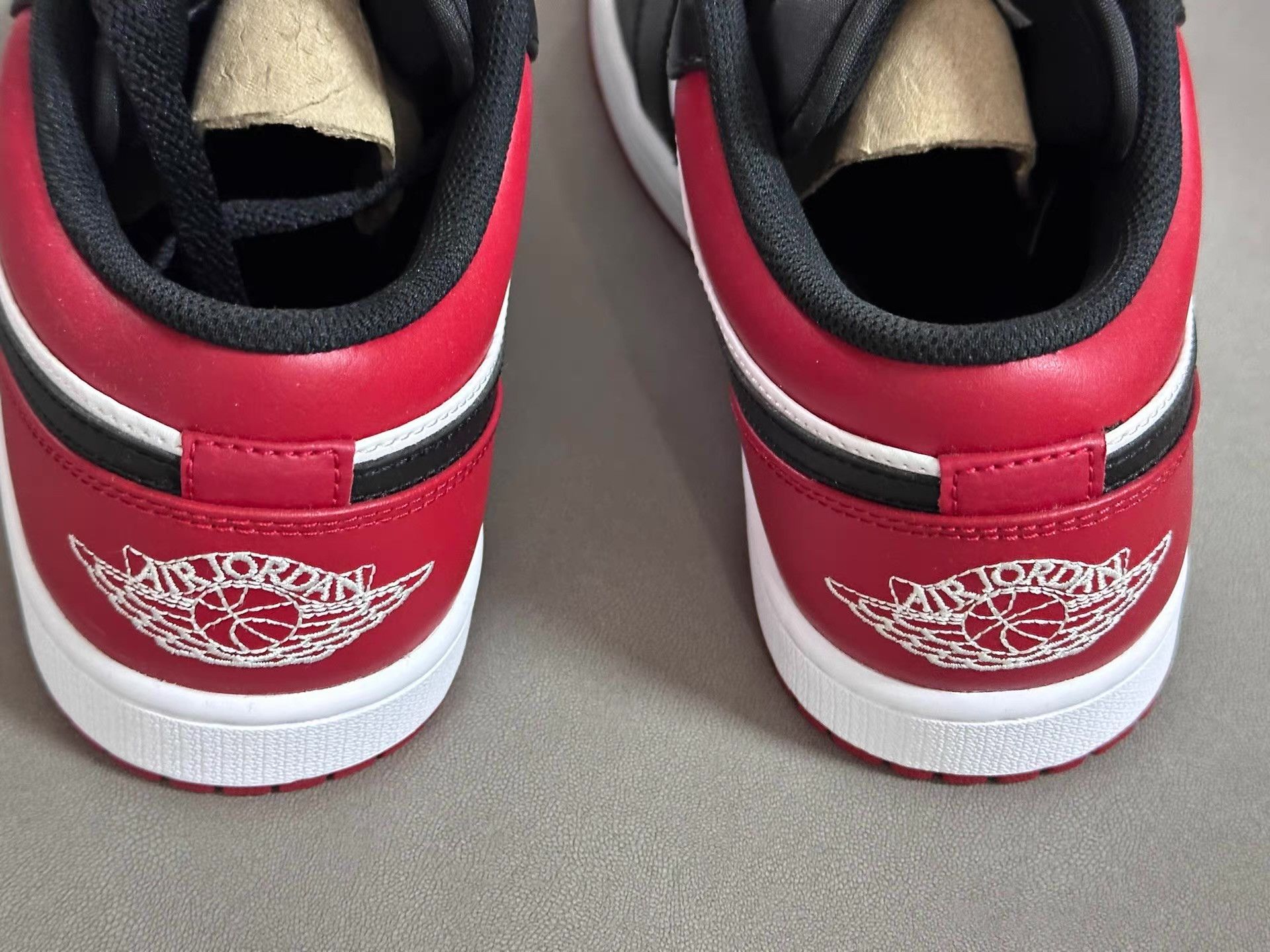 Nike Air Jordan 1 Low Black Red Toe Q20 Size US 8 / EU 41 - 4 Thumbnail