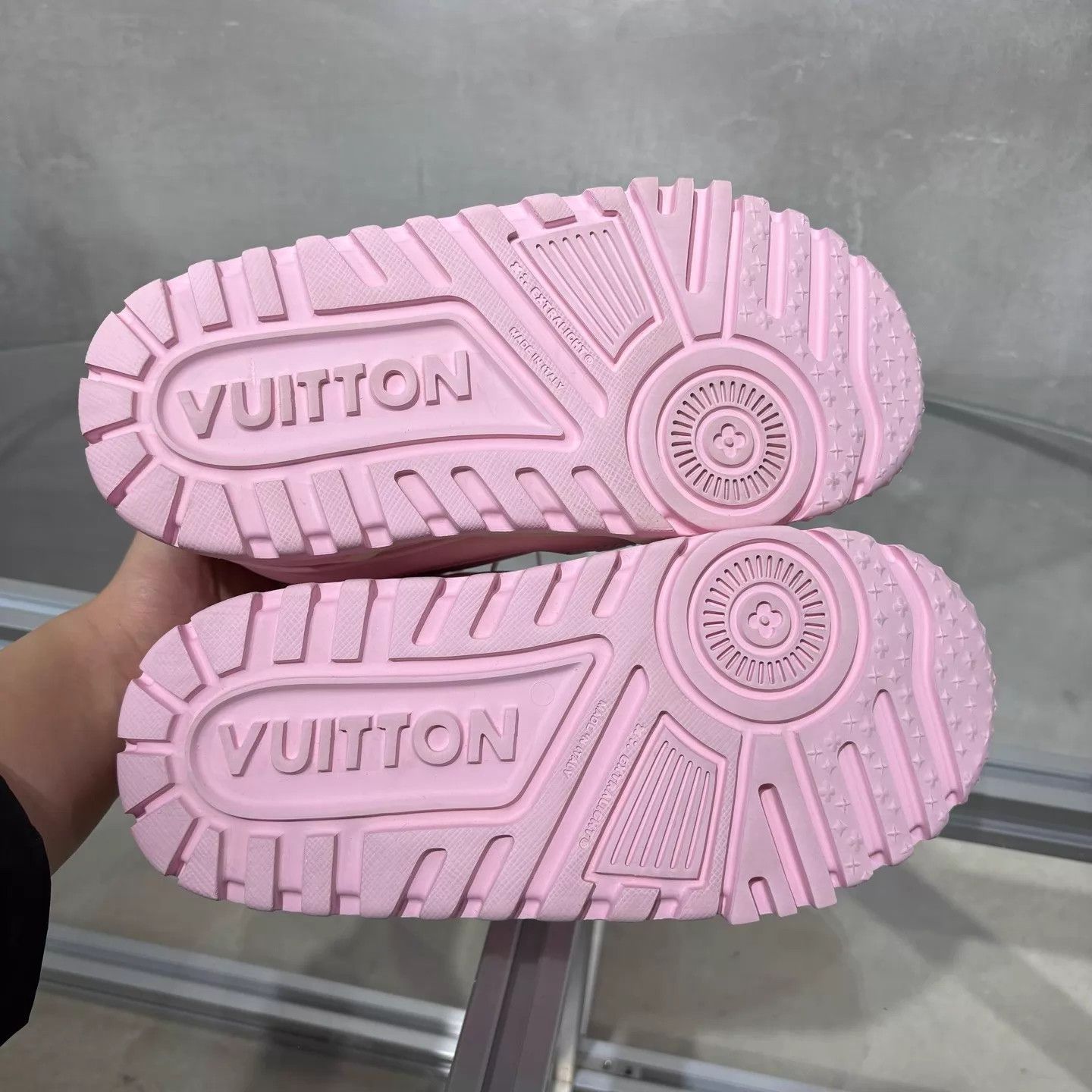 Louis Vuitton LV Trainer Maxi Pink UK1.5/35.5 New Size US 5 / IT 35 - 7 Thumbnail