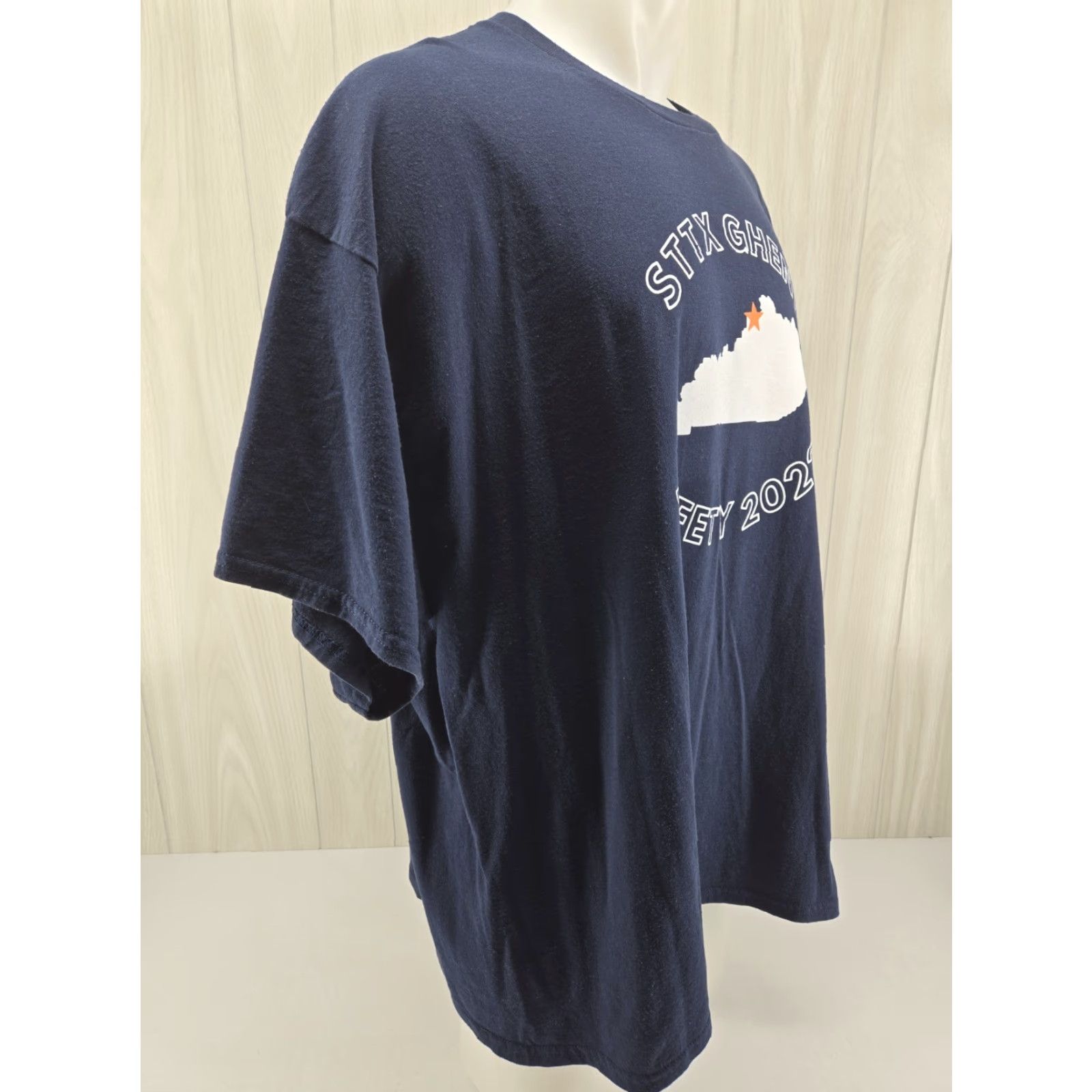Gildan Gildan T-Shirt SPOT Steel Technologies STTX Ghent Safty 2022 Kentucky KY Blue 3XL Short Sleeve Graphic Tee Men Regular Size US XXL / EU 58 / 5 - 6 Thumbnail